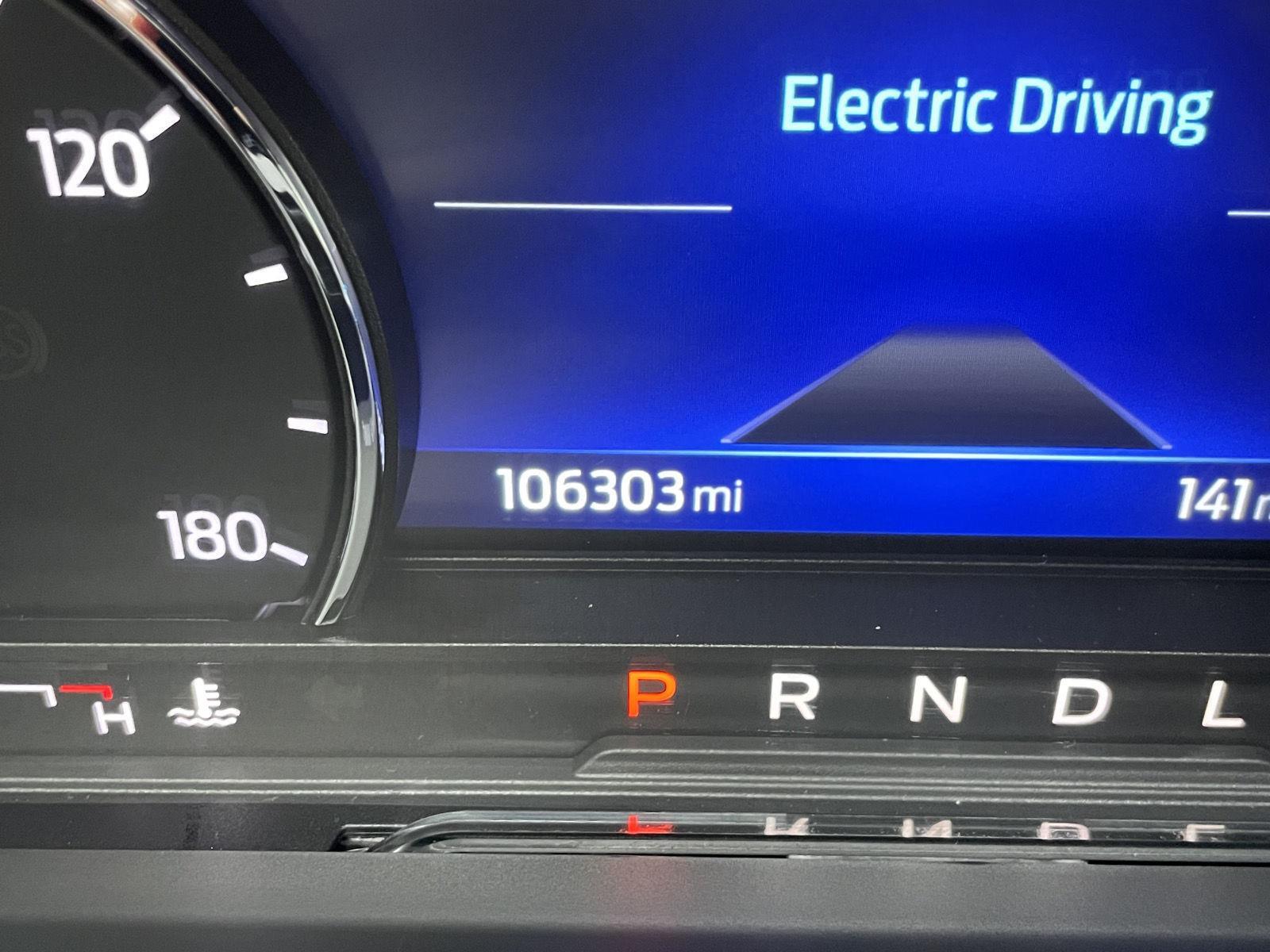 Vehicle photo 3