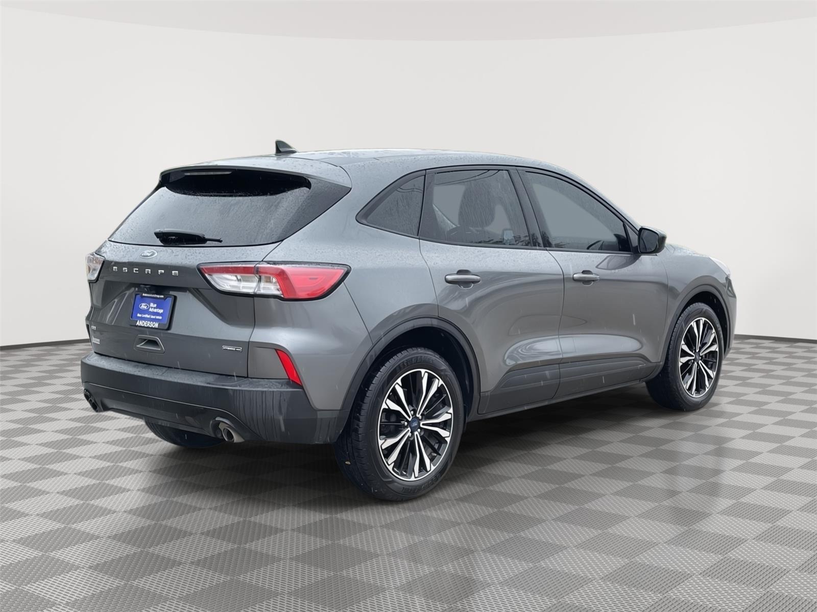 Vehicle photo 7