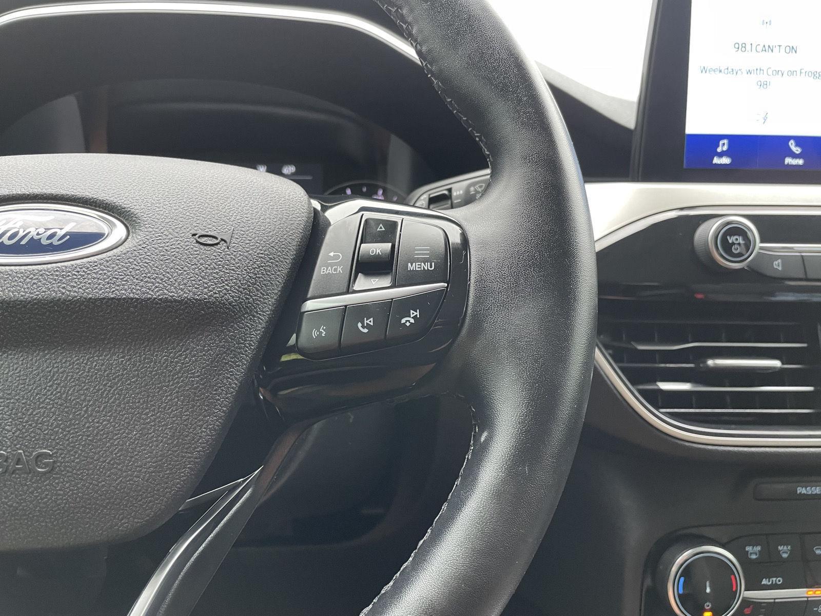 Vehicle photo 14