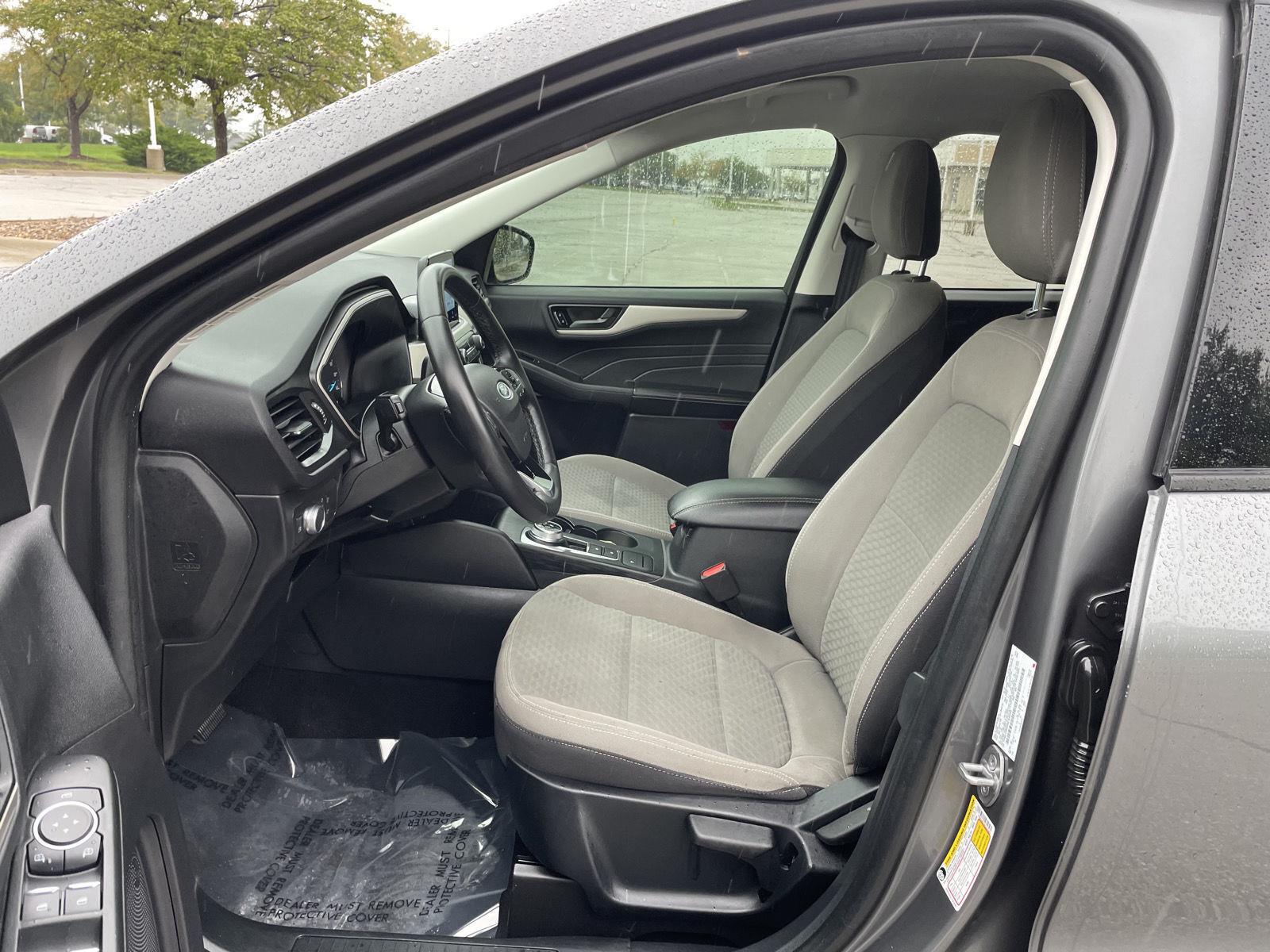 Vehicle photo 16