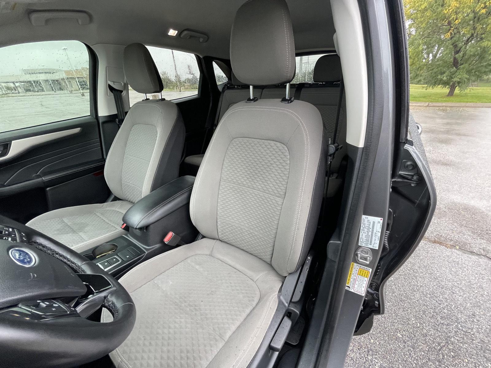 Vehicle photo 17