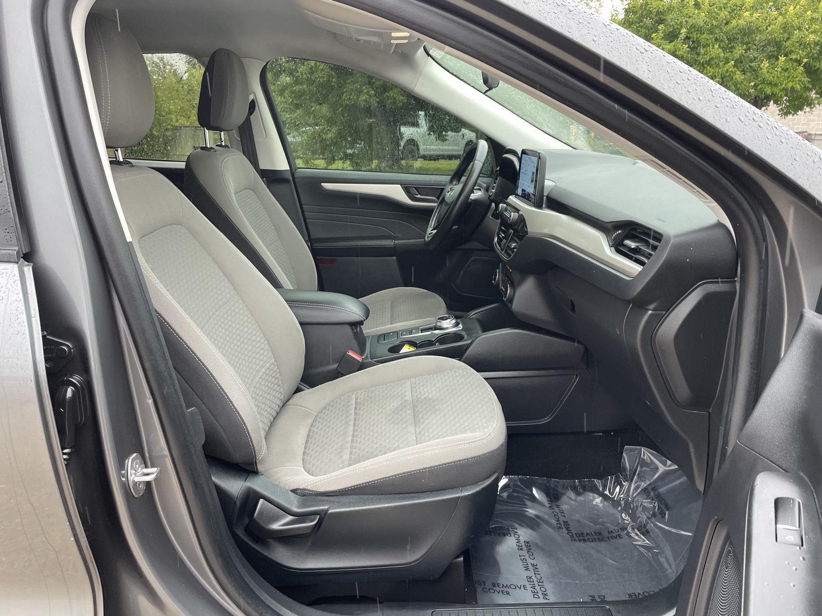 Vehicle photo 18