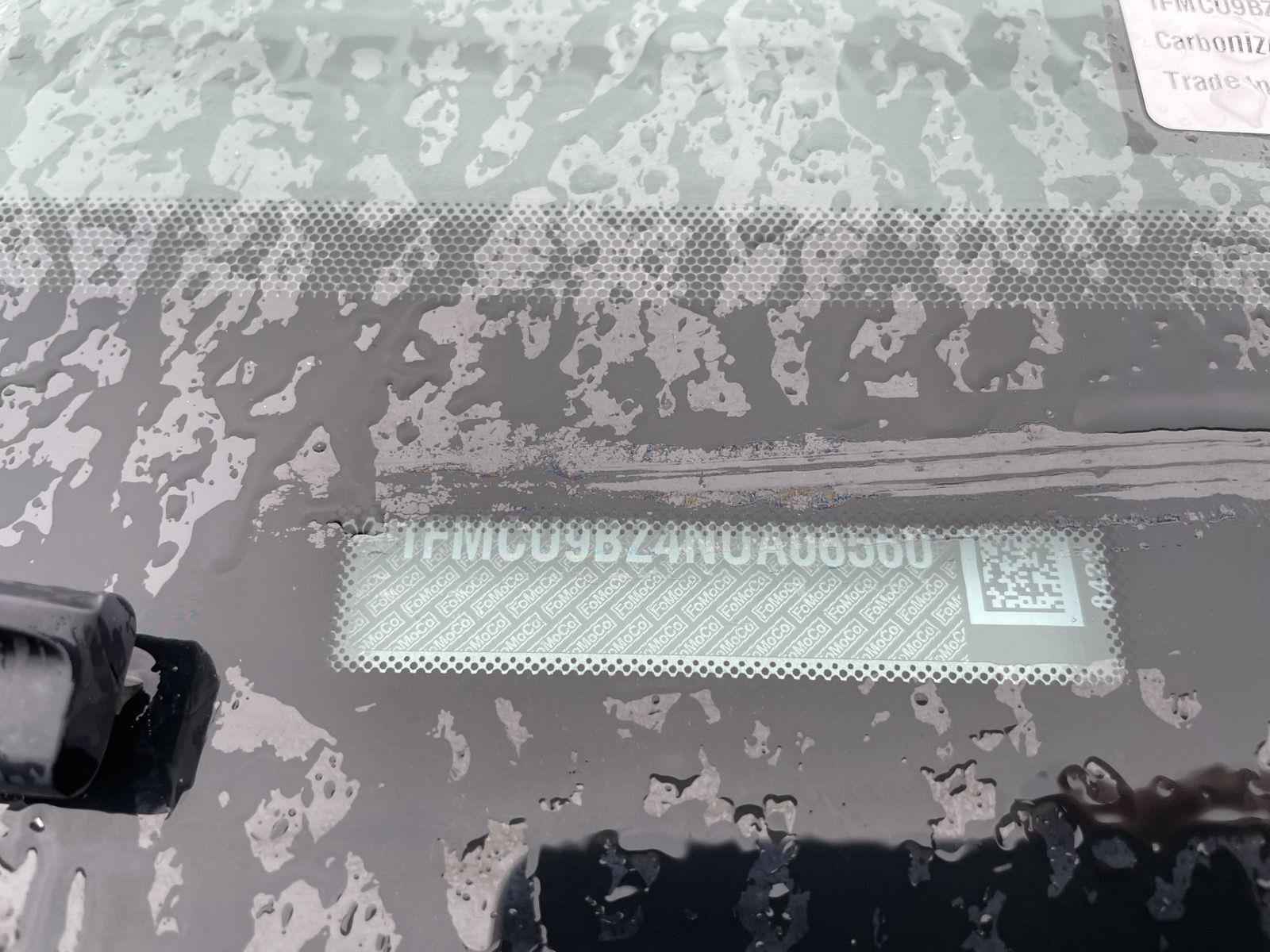 Vehicle photo 32