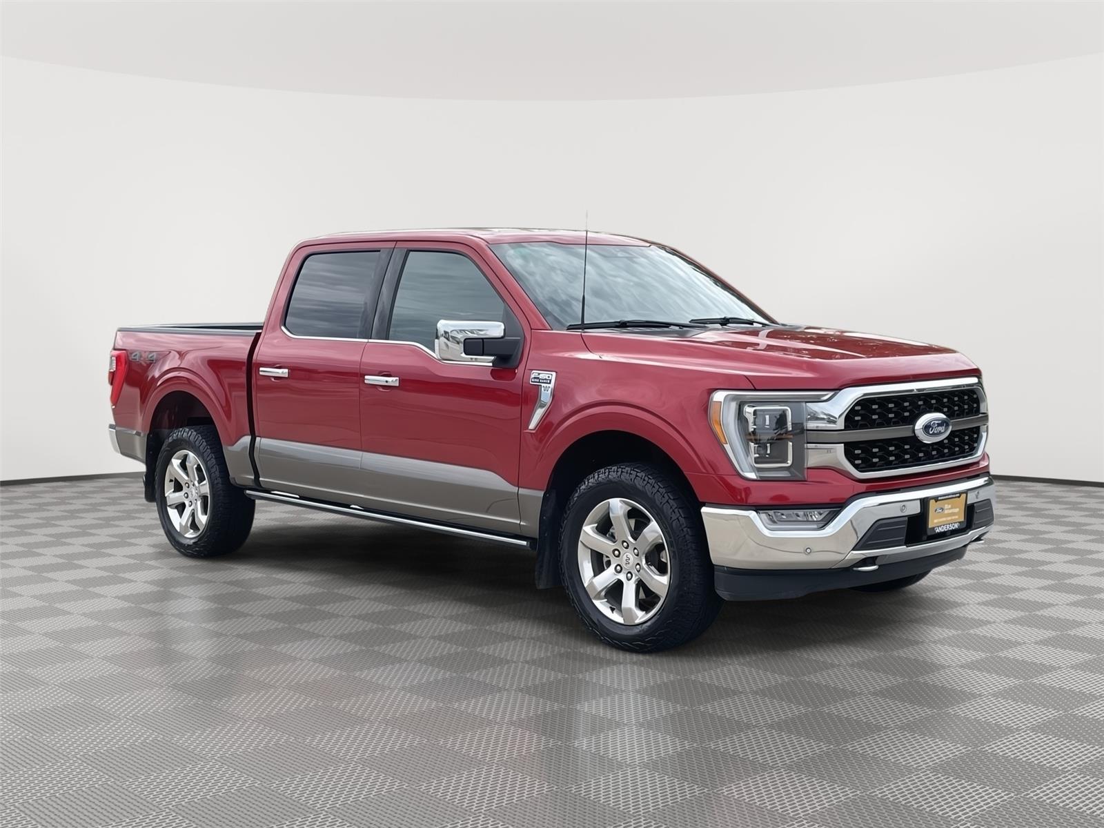 Vehicle photo 5