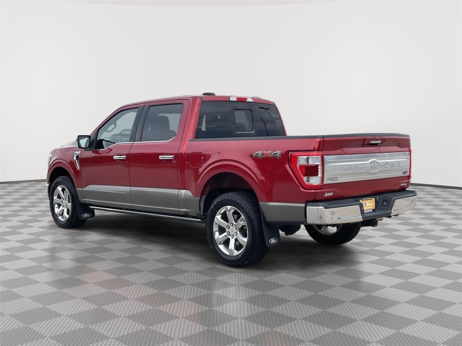 Vehicle photo 9