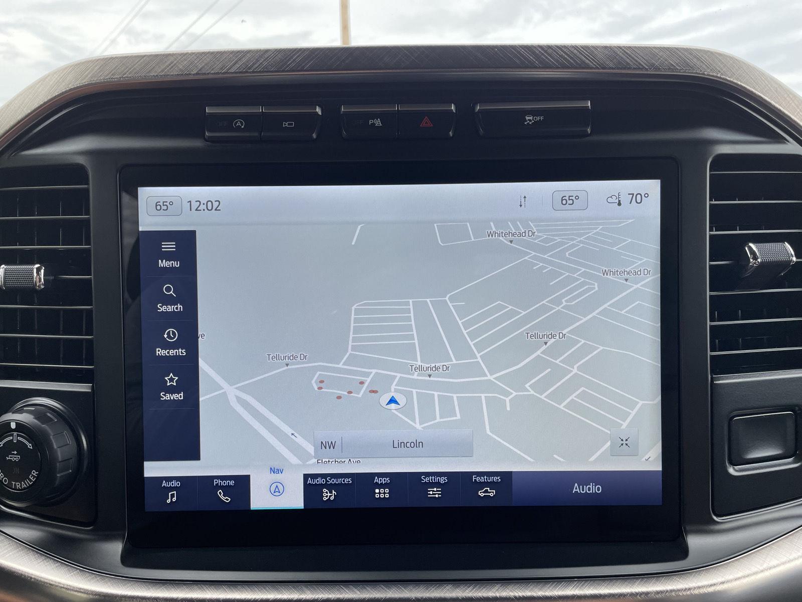 Vehicle photo 24