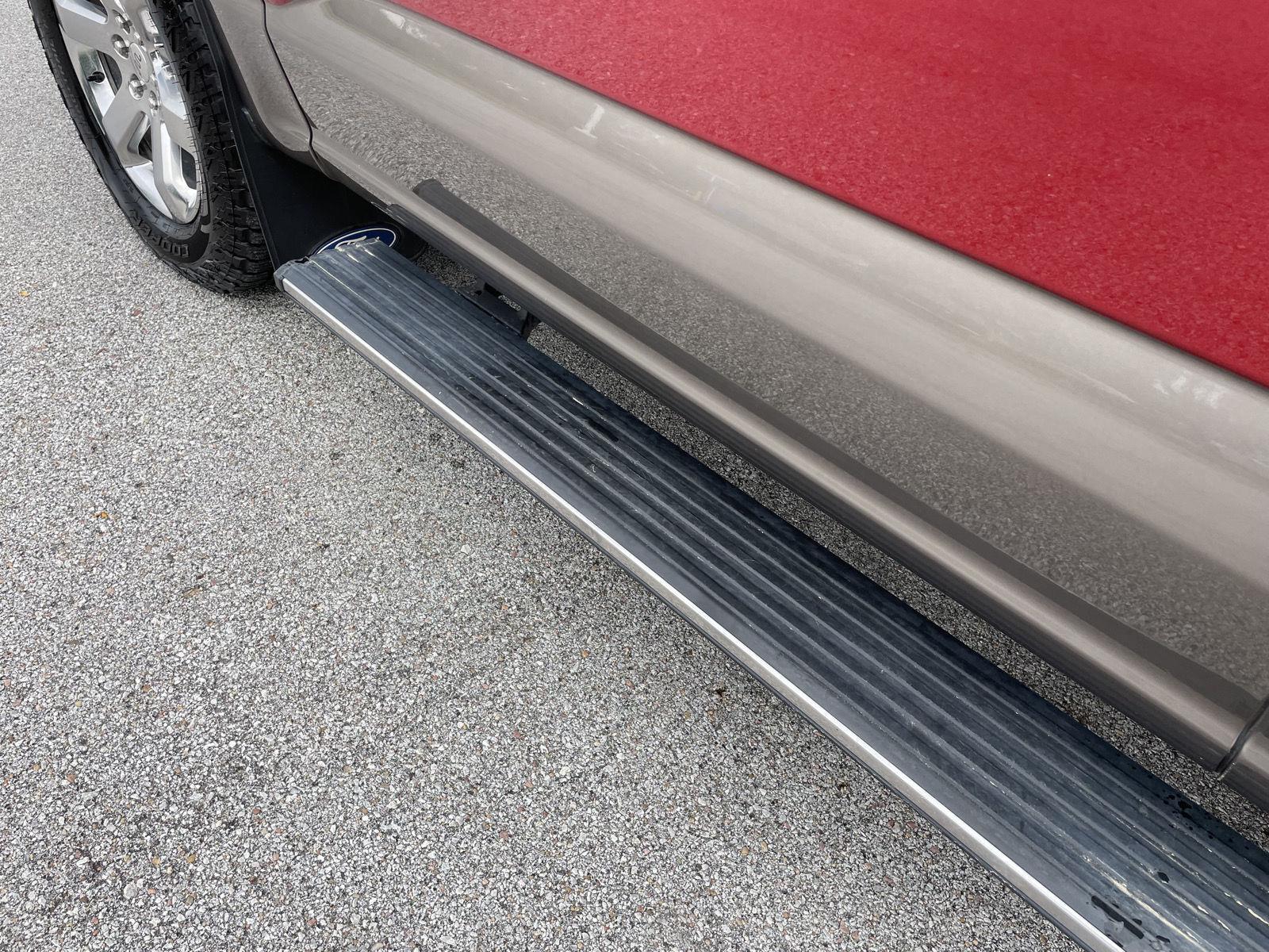 Vehicle photo 43