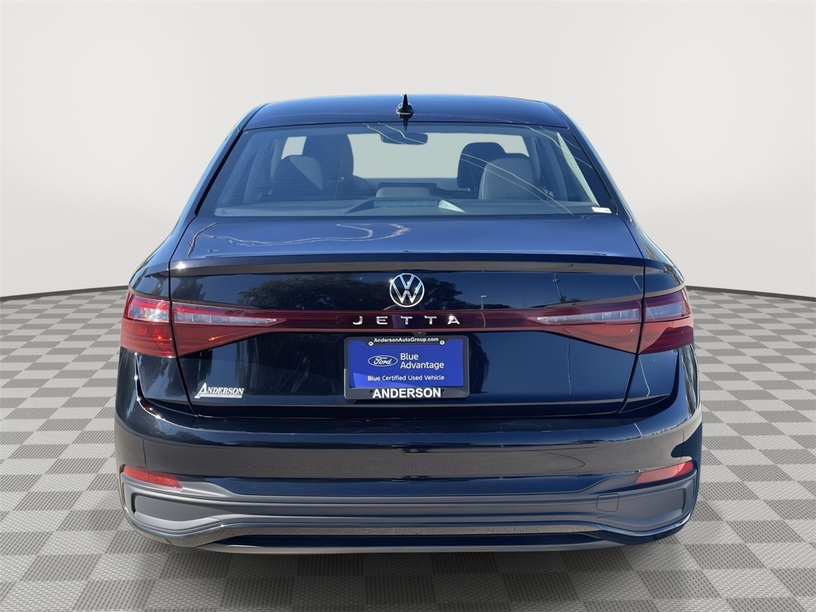 Vehicle photo 8
