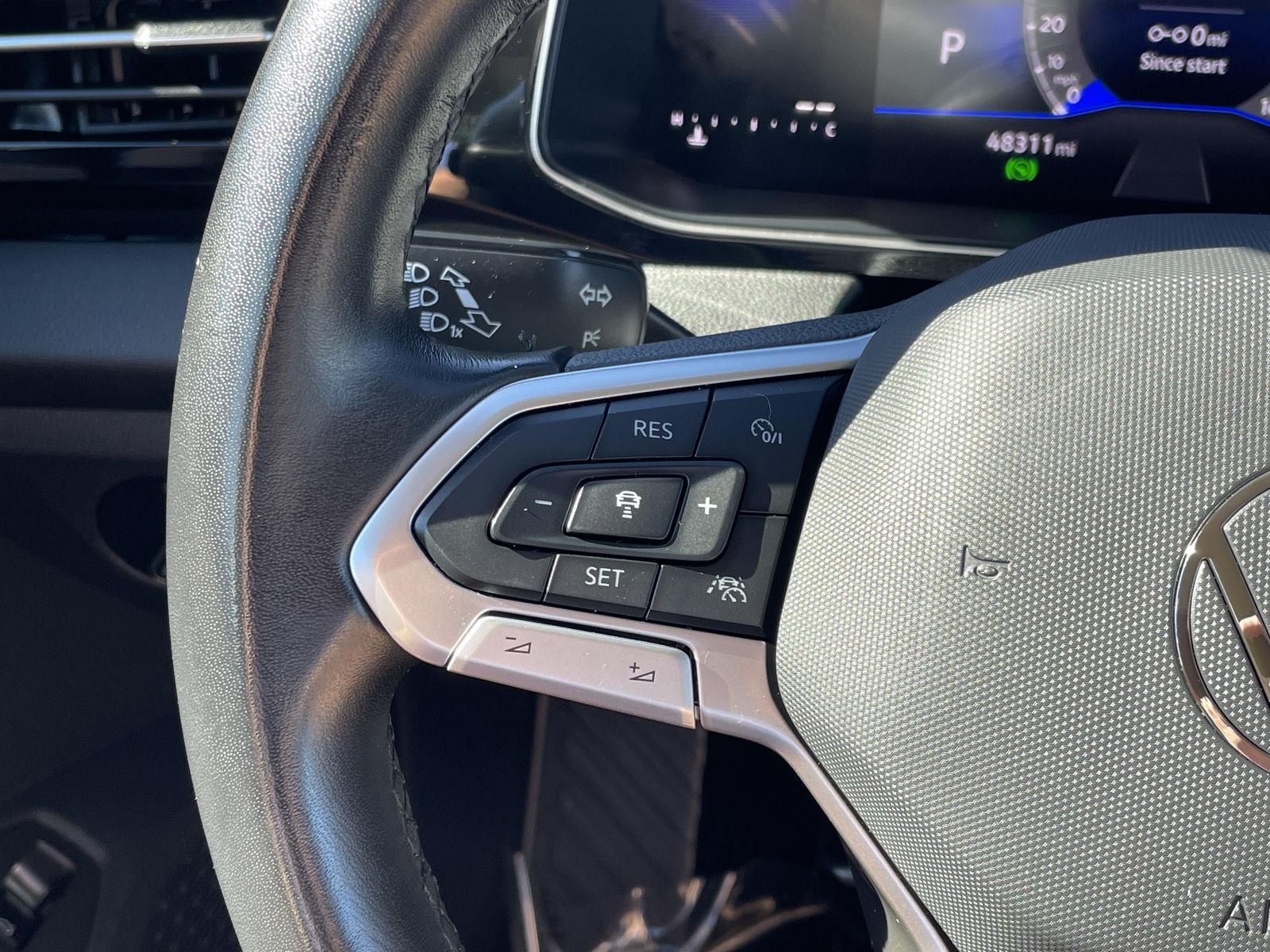 Vehicle photo 13