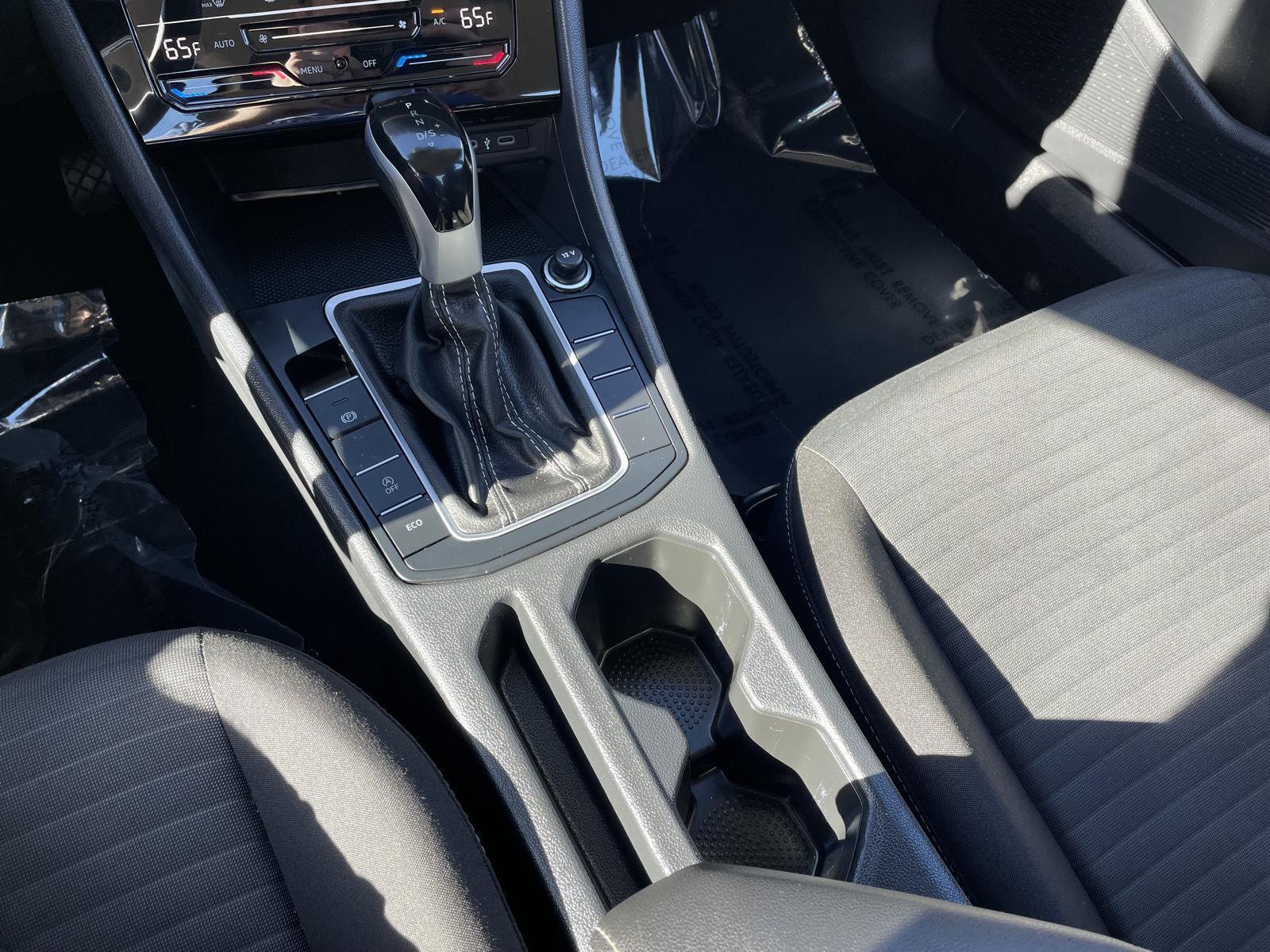 Vehicle photo 20