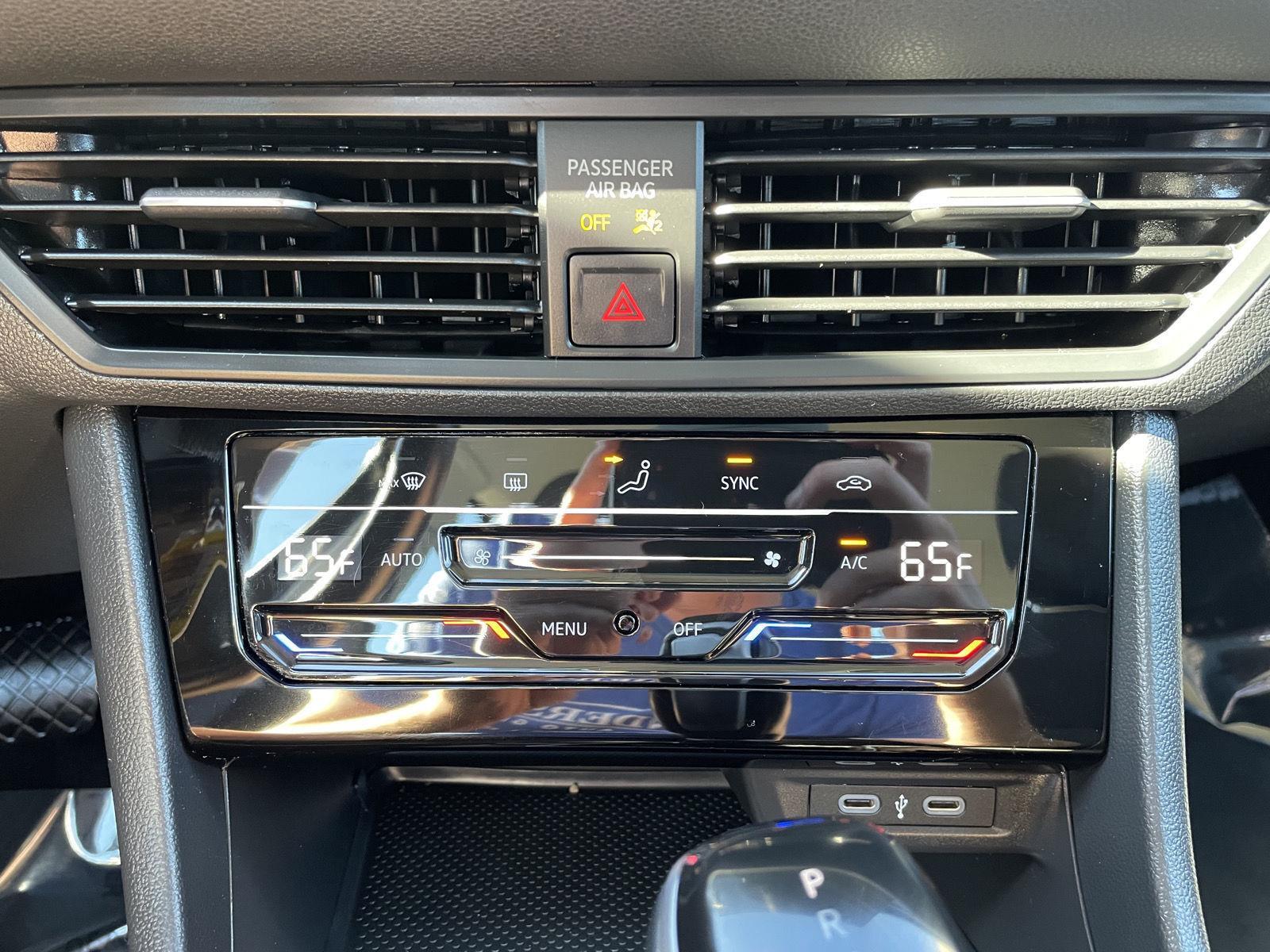Vehicle photo 22