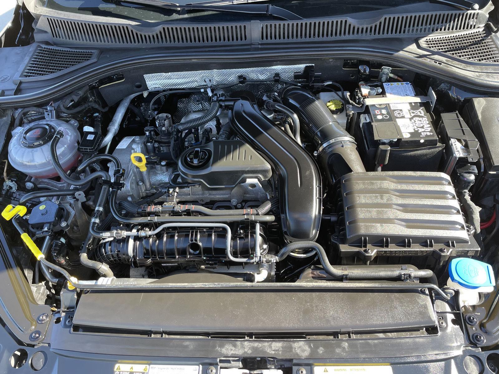 Vehicle photo 28