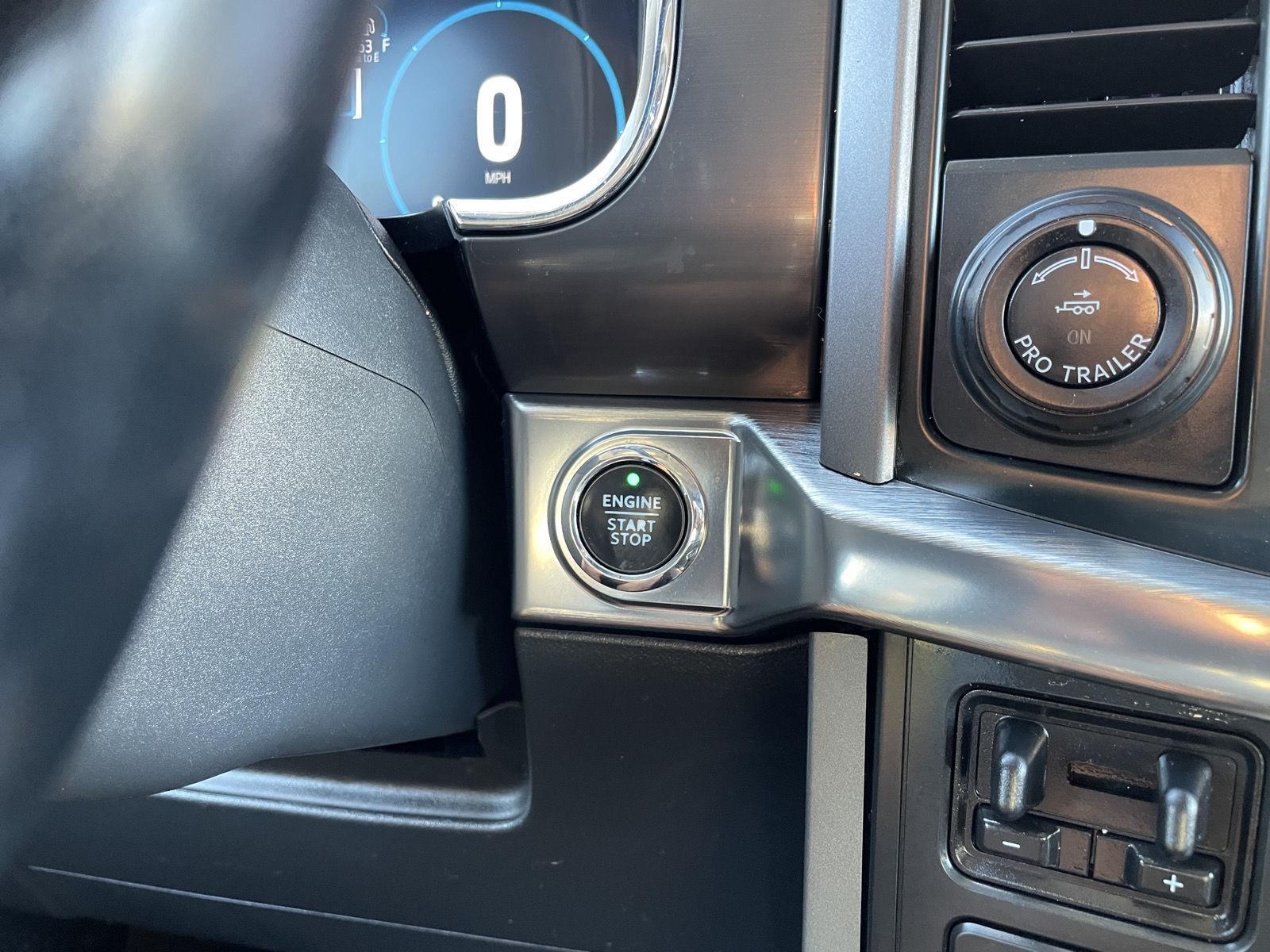 Vehicle photo 25