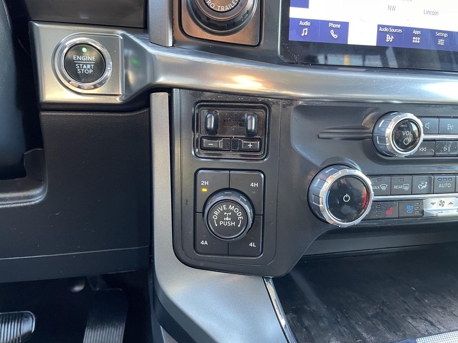 Vehicle photo 31