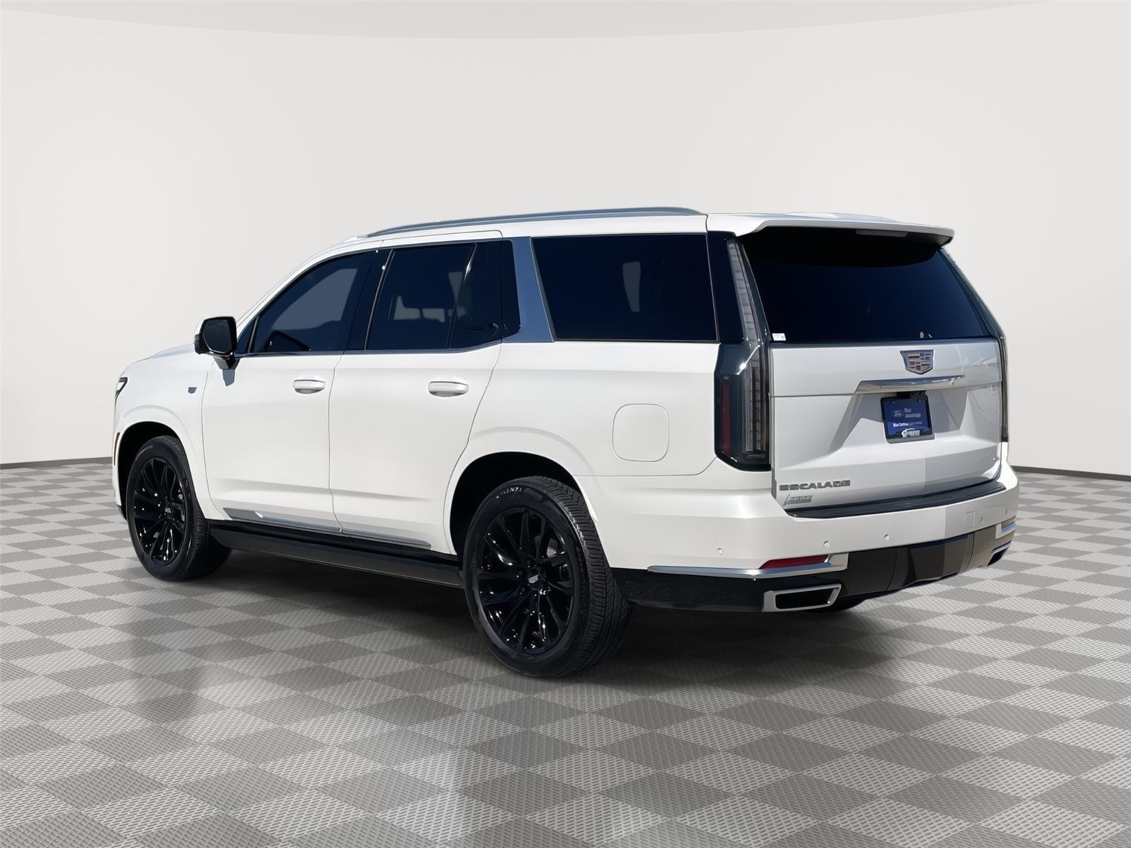 Vehicle photo 9