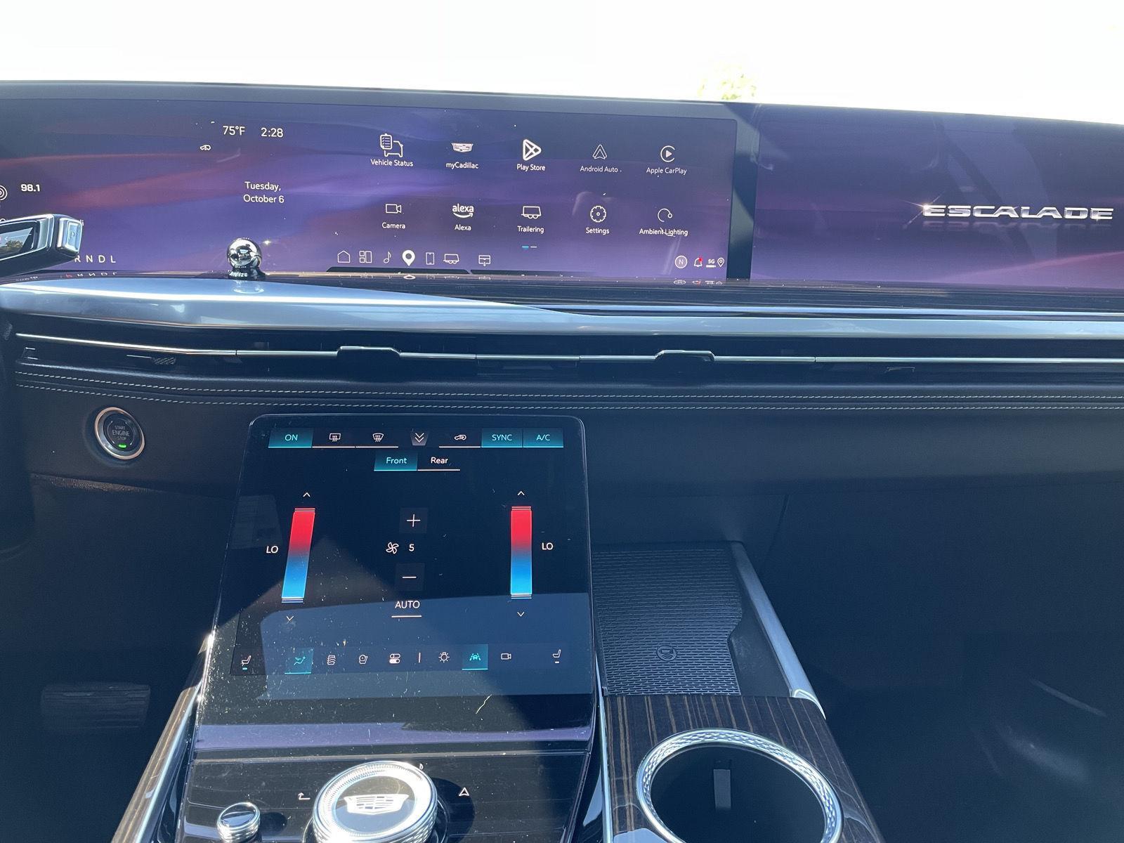 Vehicle photo 24