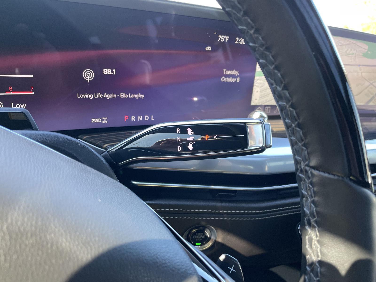 Vehicle photo 34
