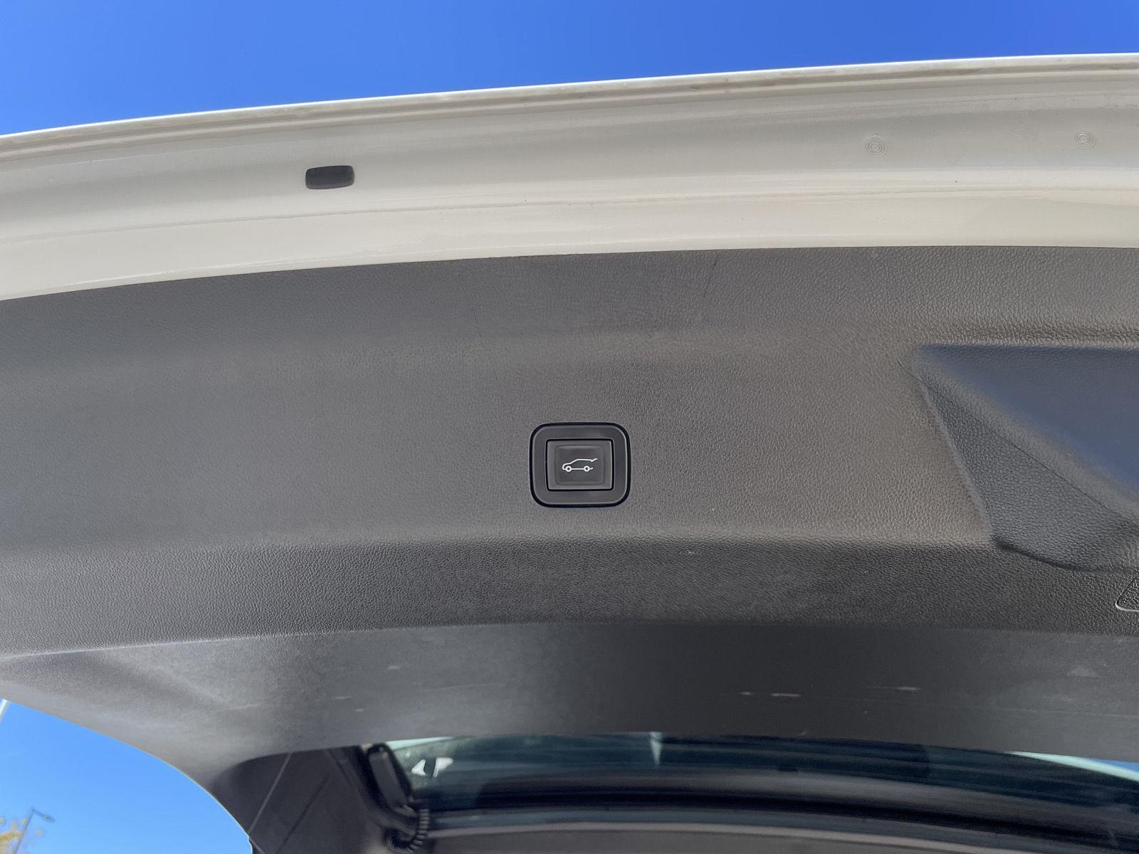 Vehicle photo 42