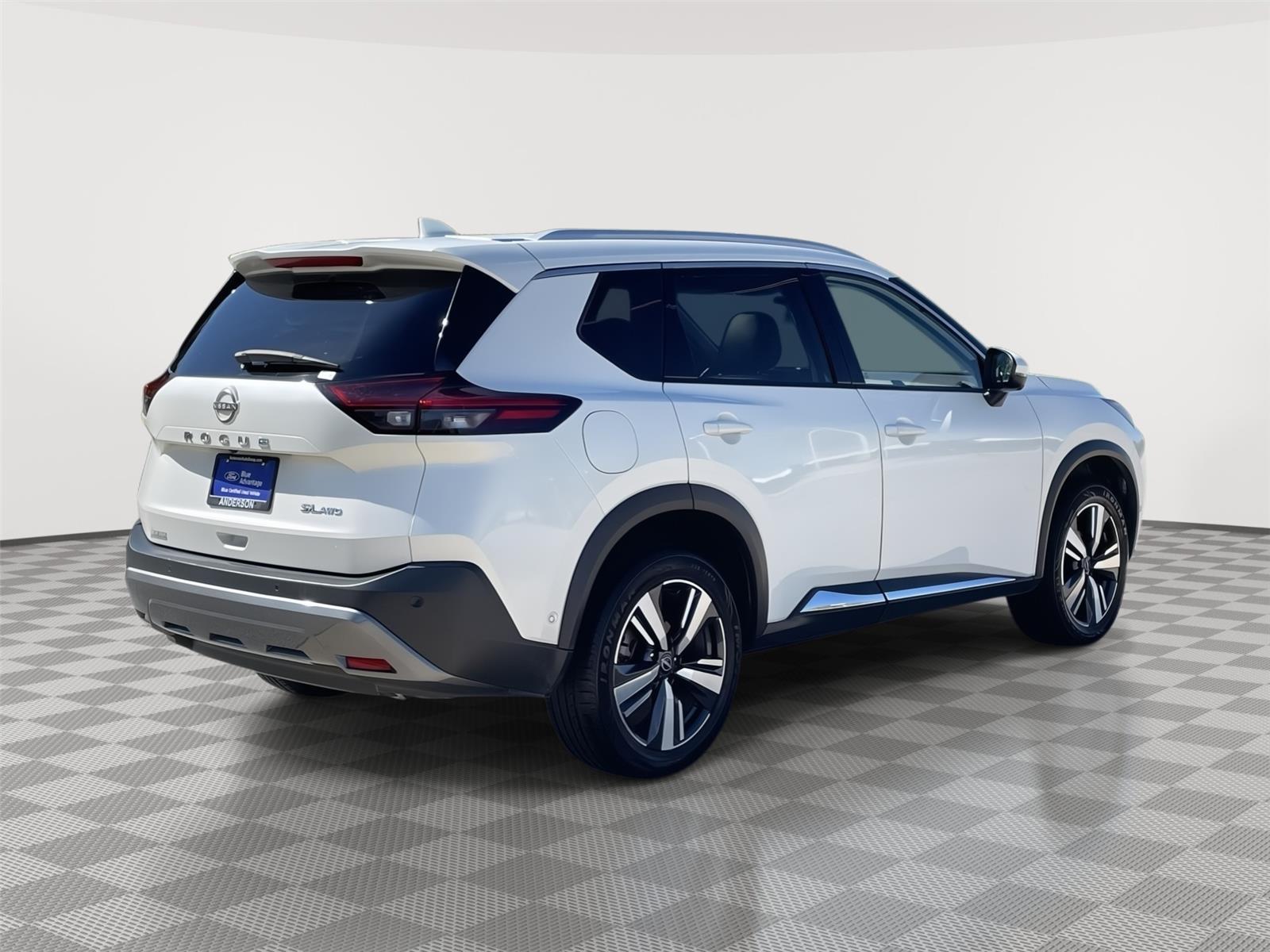 Vehicle photo 7