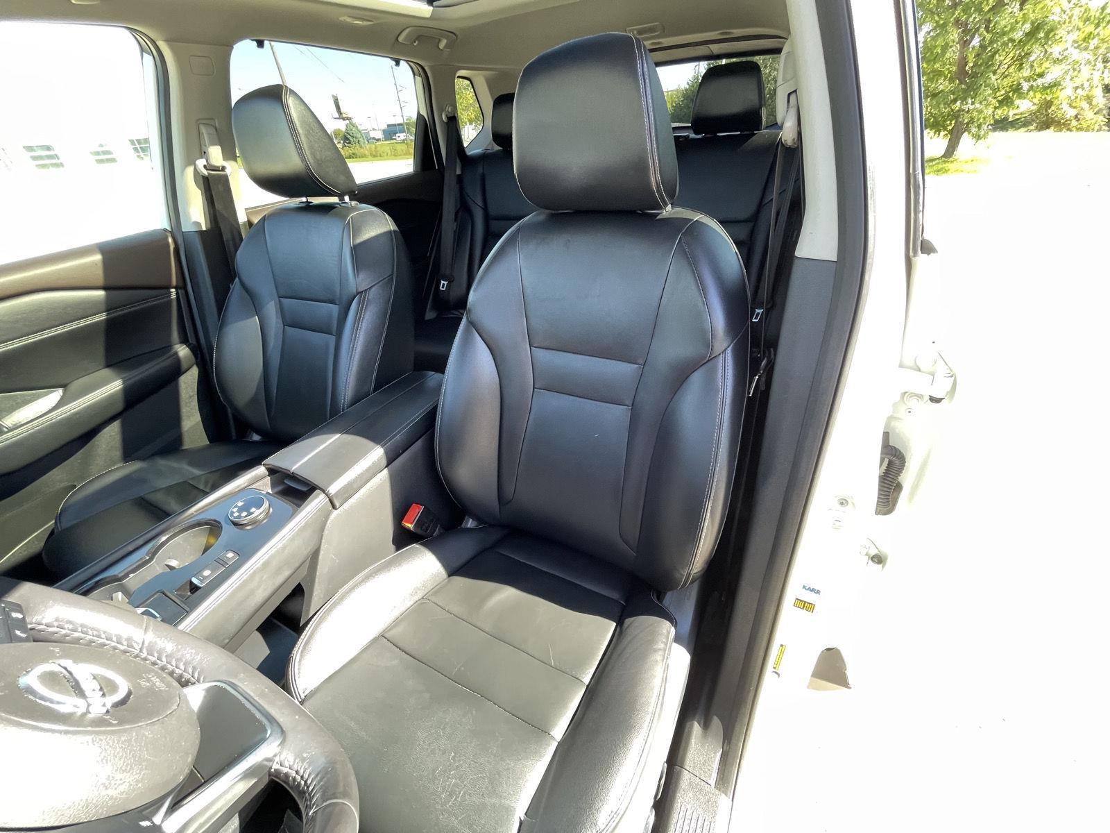 Vehicle photo 18