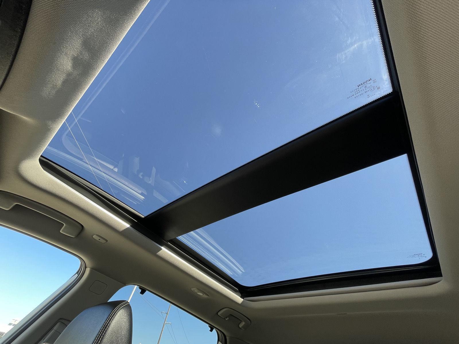 Vehicle photo 22