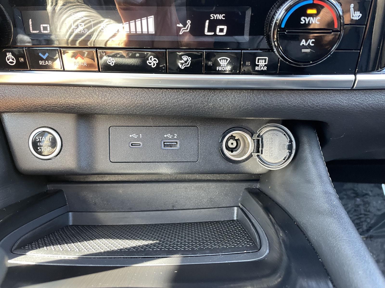 Vehicle photo 31