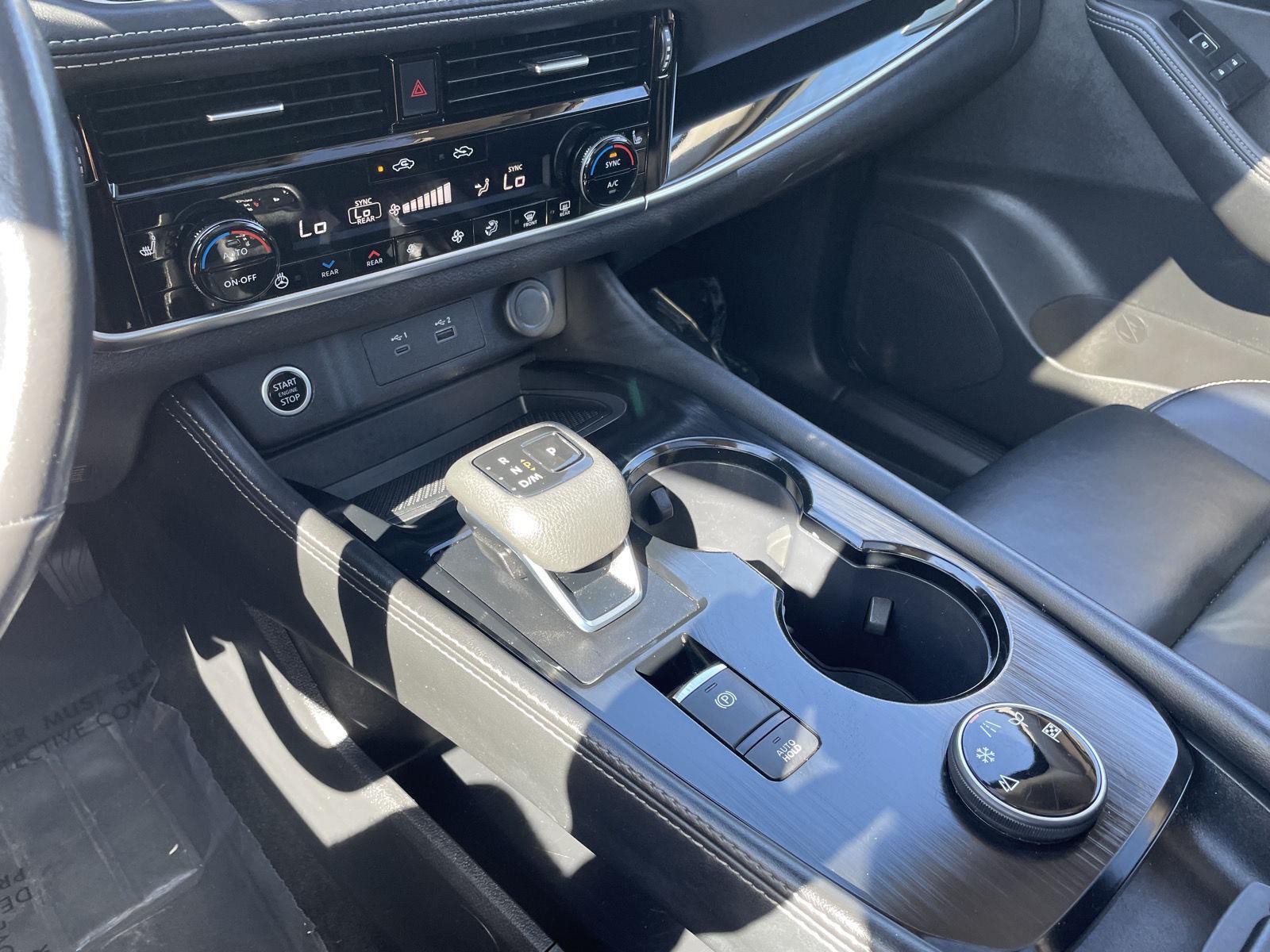 Vehicle photo 33