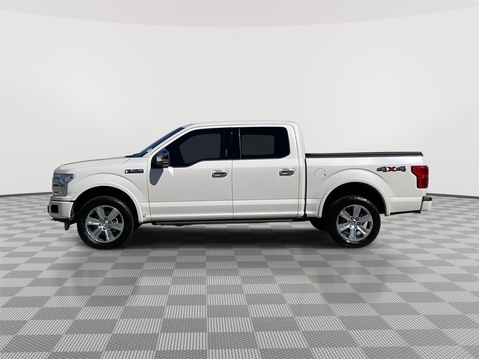 Vehicle photo 2