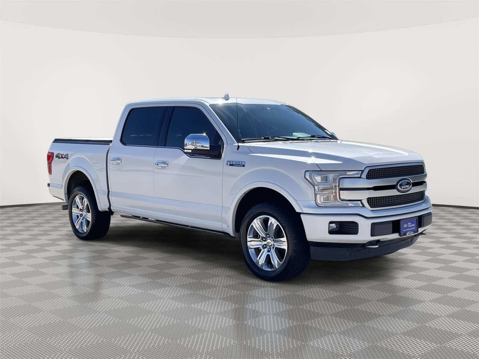 Vehicle photo 5