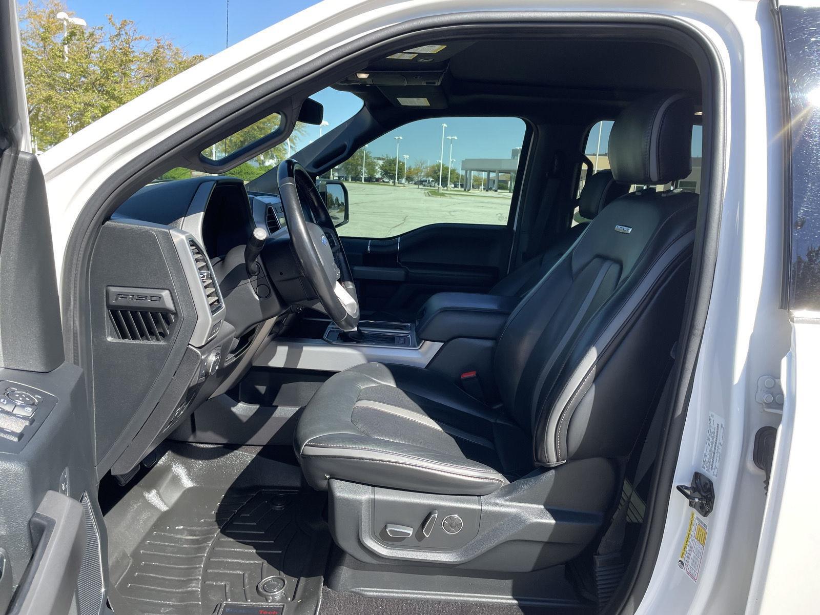 Vehicle photo 17