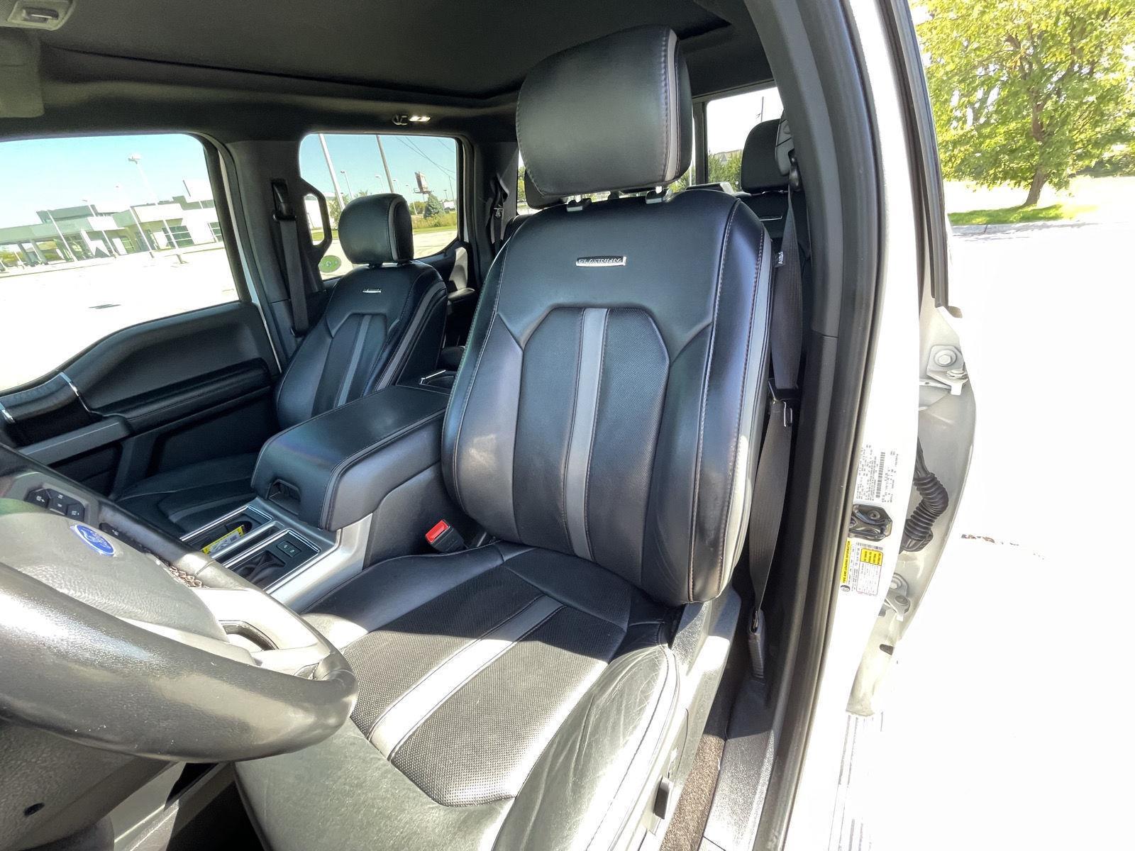 Vehicle photo 18