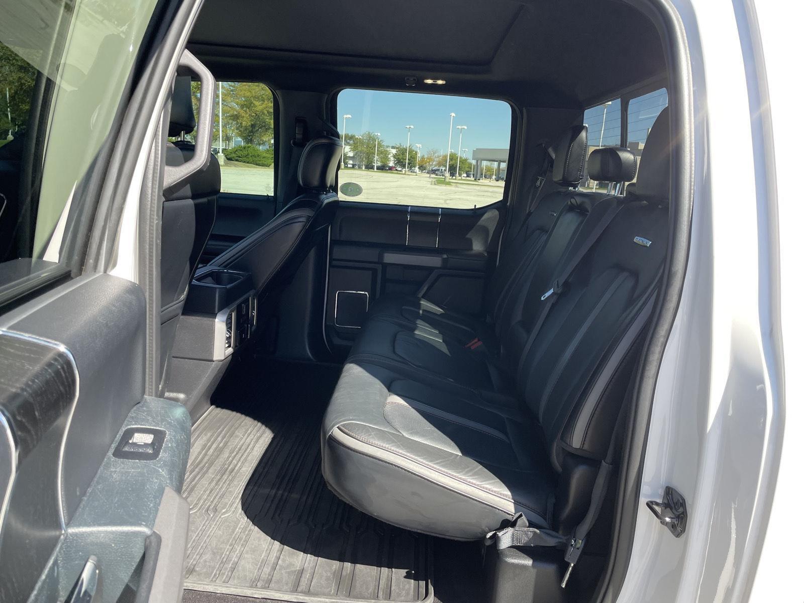 Vehicle photo 20