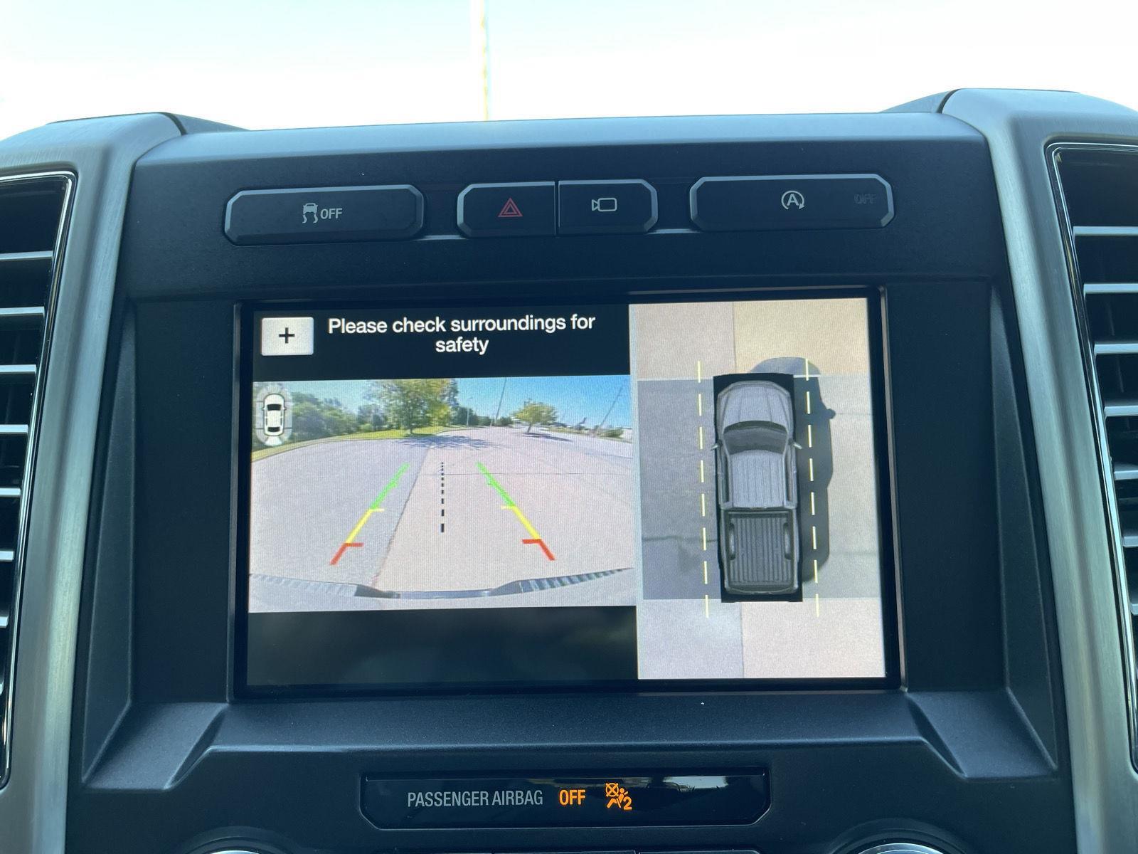 Vehicle photo 25