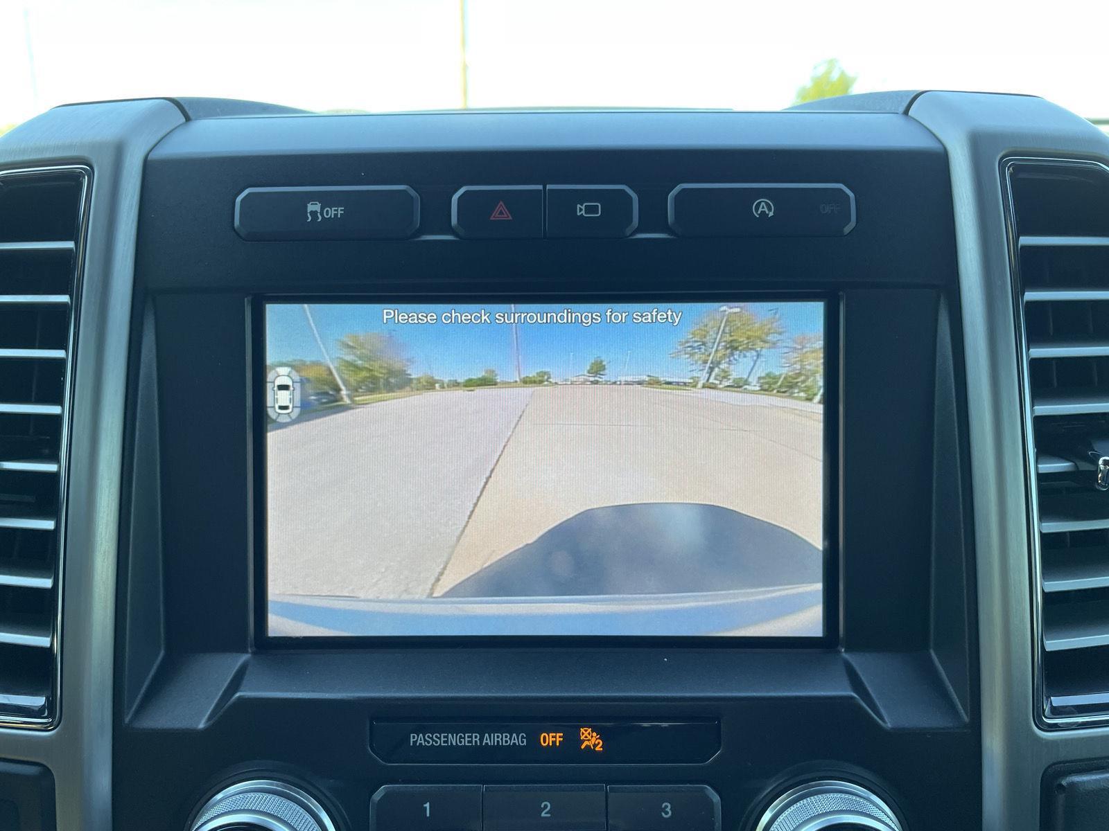 Vehicle photo 26