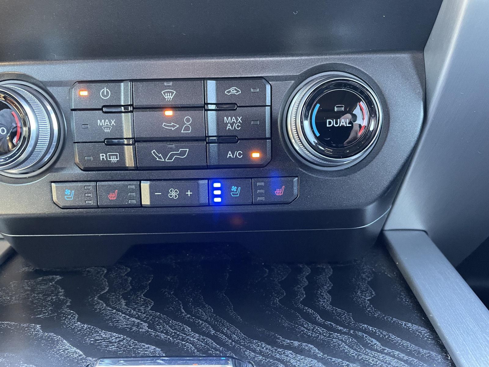 Vehicle photo 31