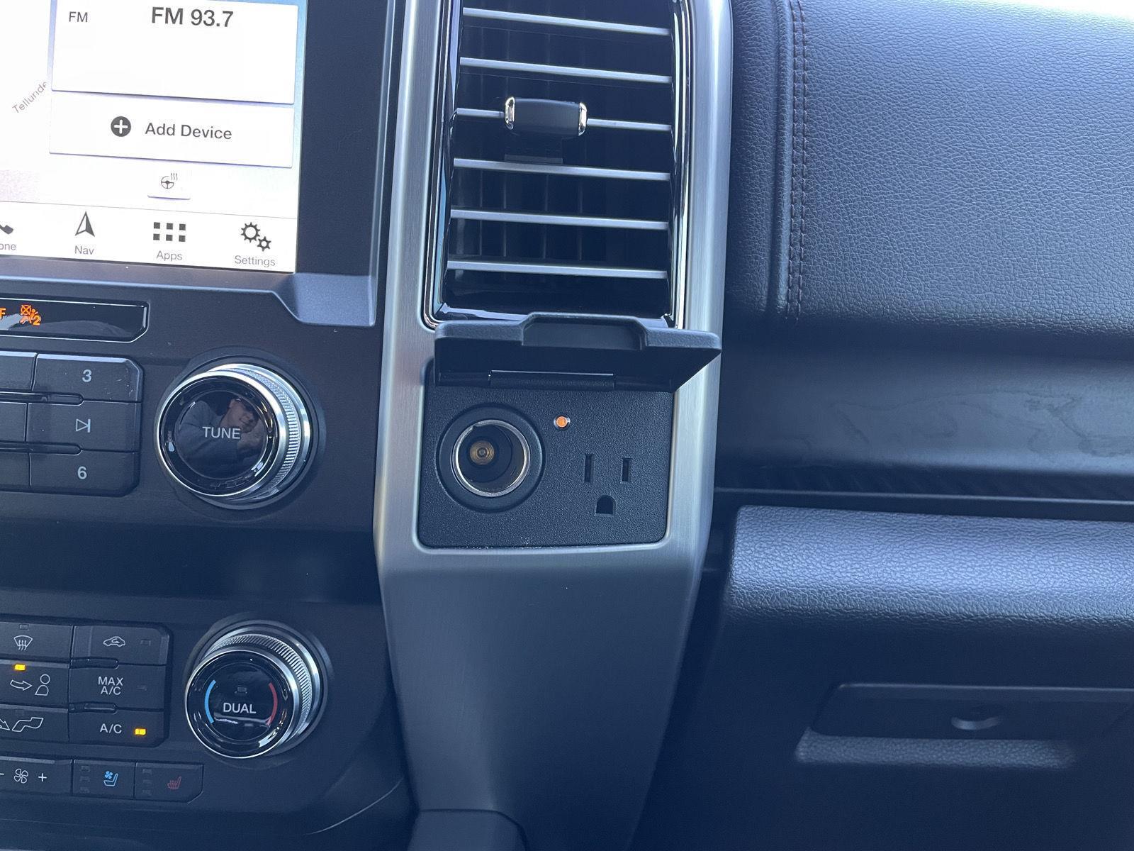 Vehicle photo 37