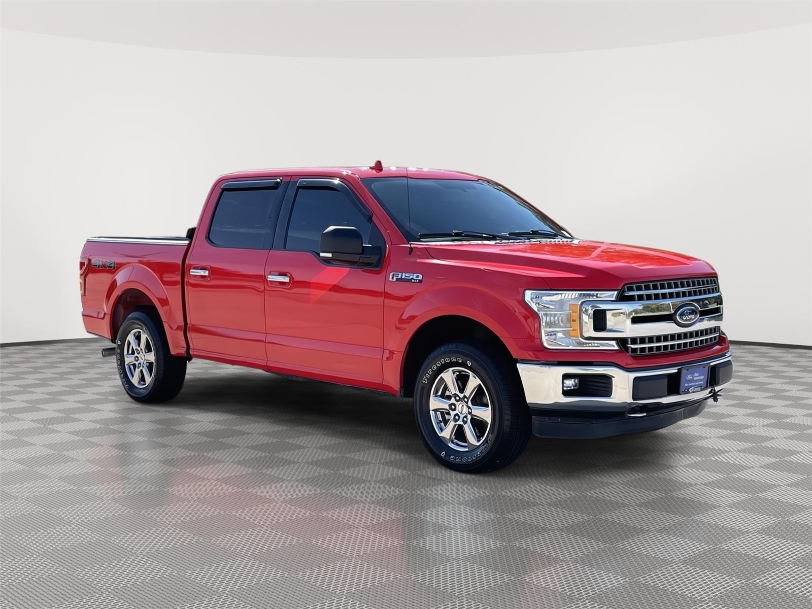 Vehicle photo 5