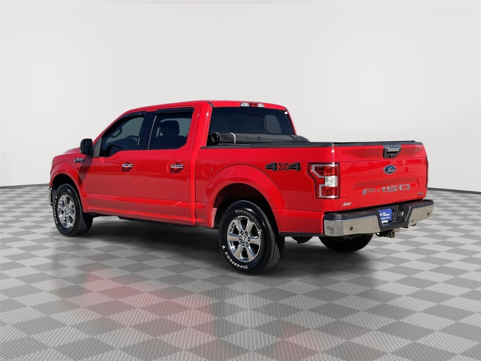 Vehicle photo 9
