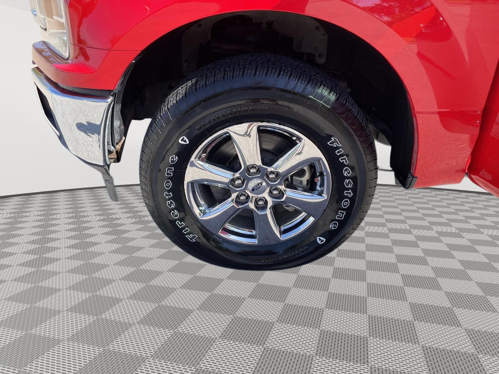 Vehicle photo 10