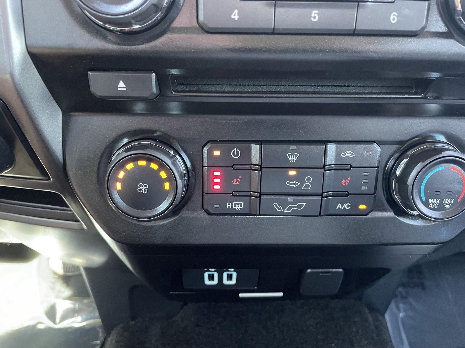 Vehicle photo 26