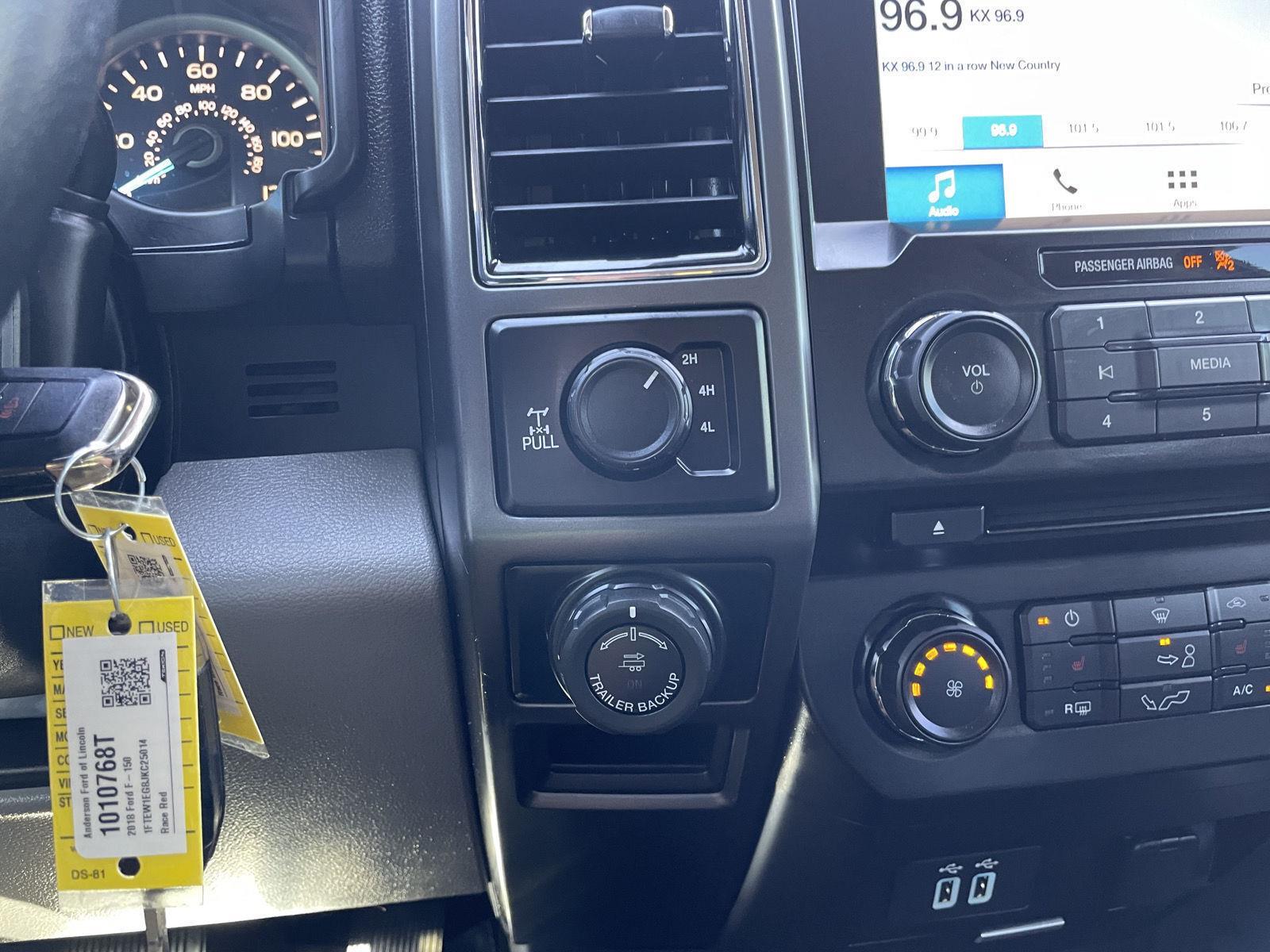 Vehicle photo 28