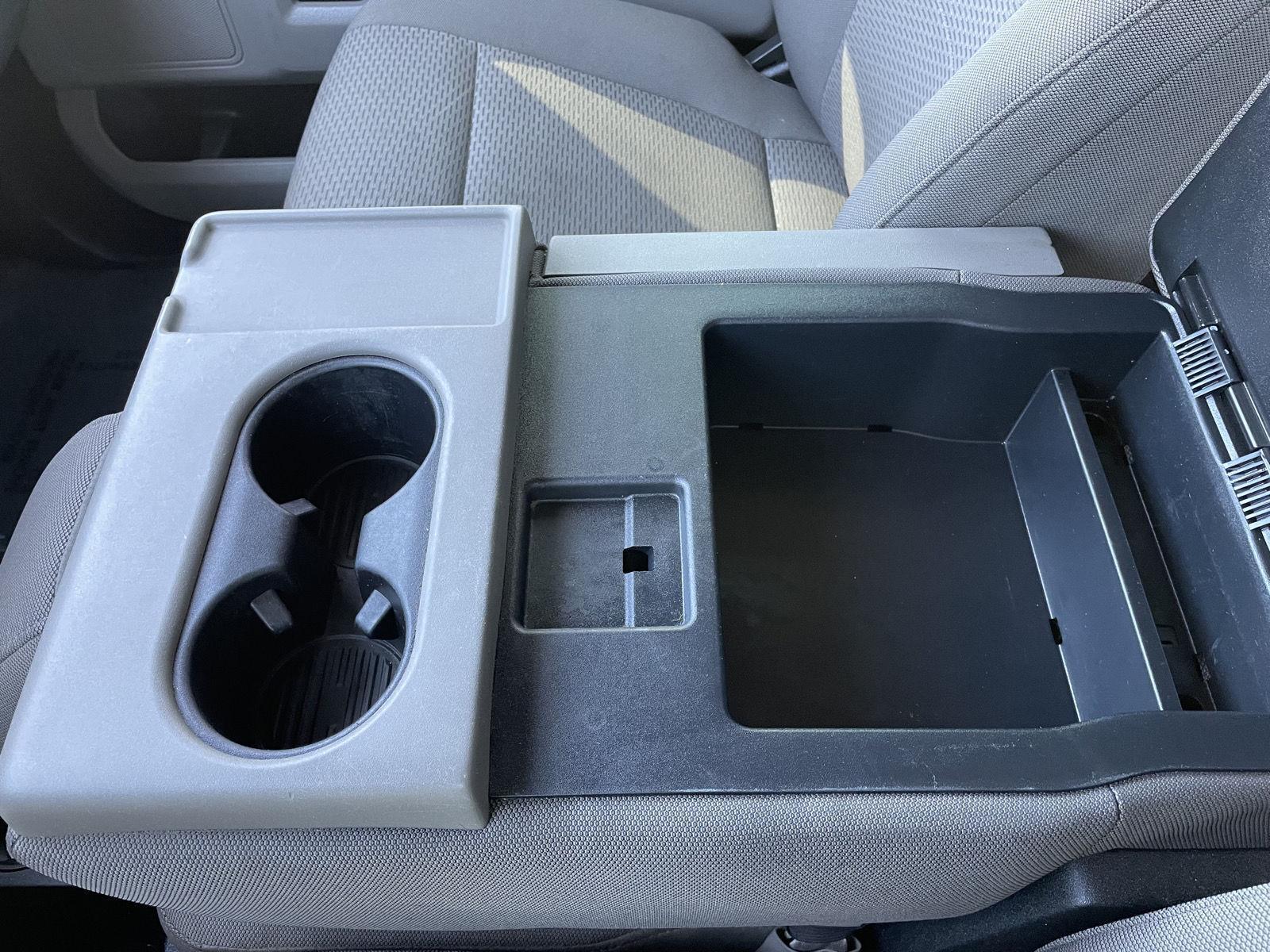 Vehicle photo 32