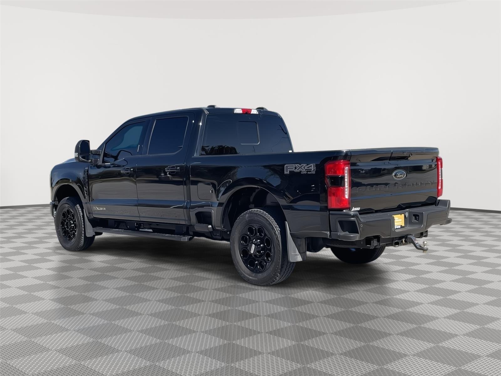 Vehicle photo 9