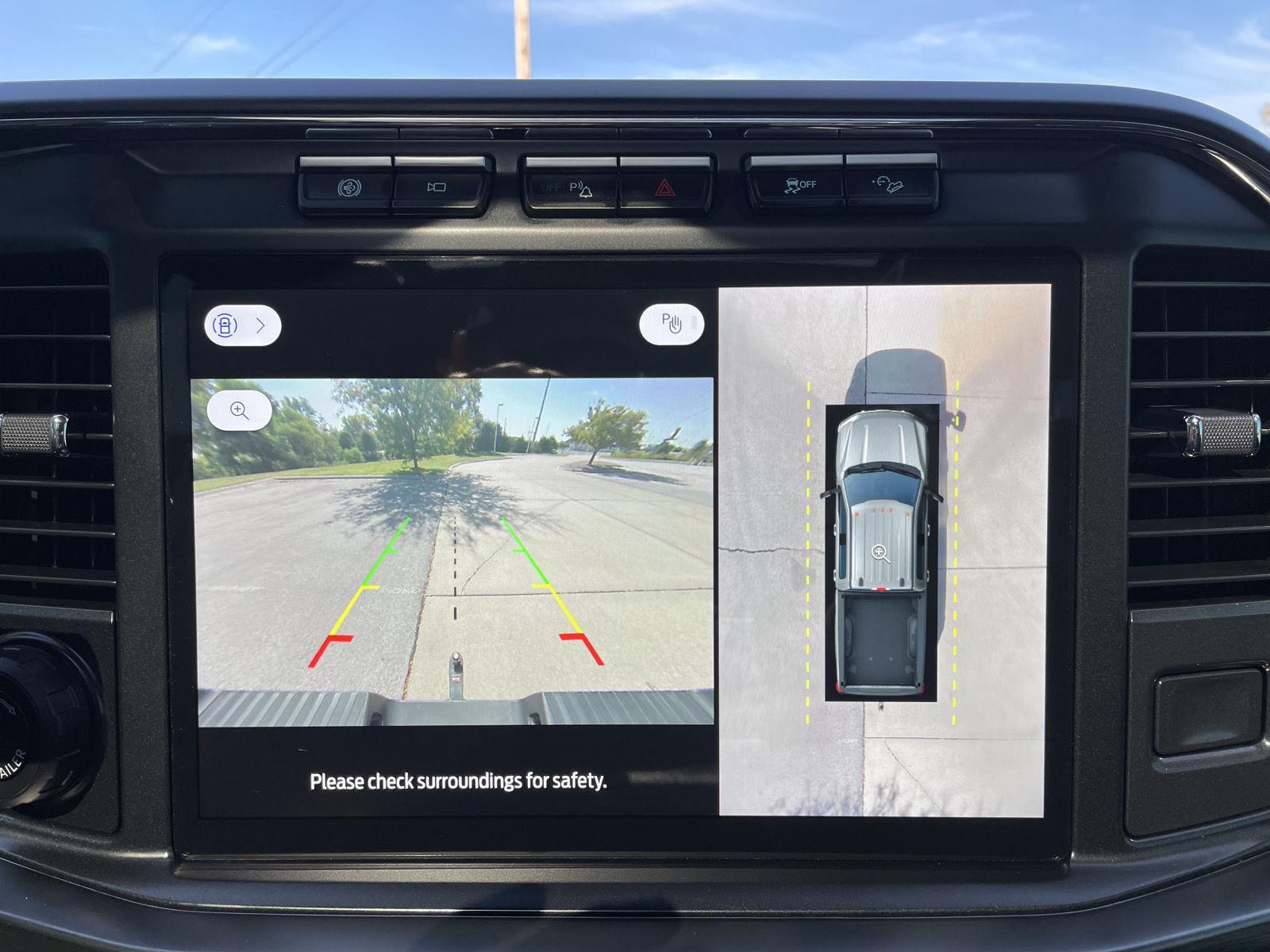 Vehicle photo 24