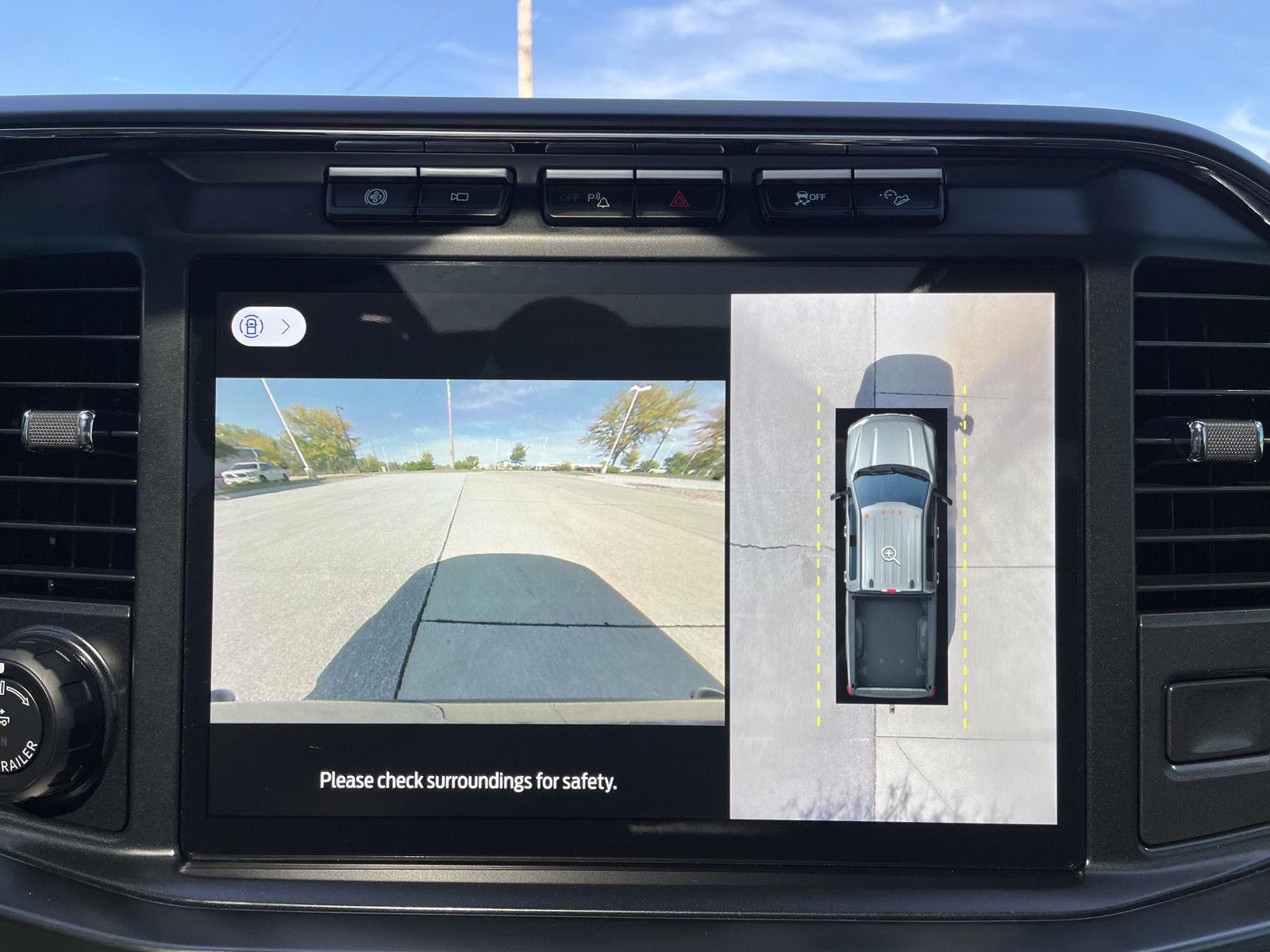 Vehicle photo 25
