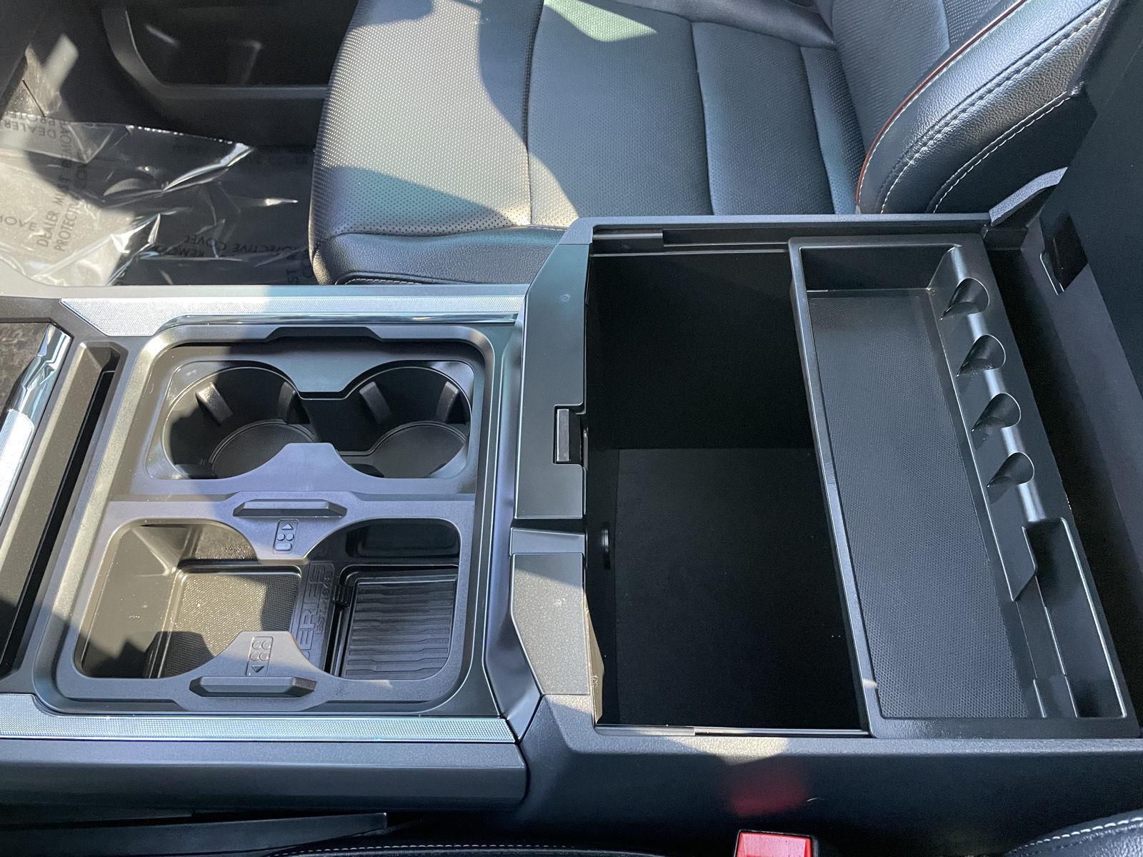 Vehicle photo 34
