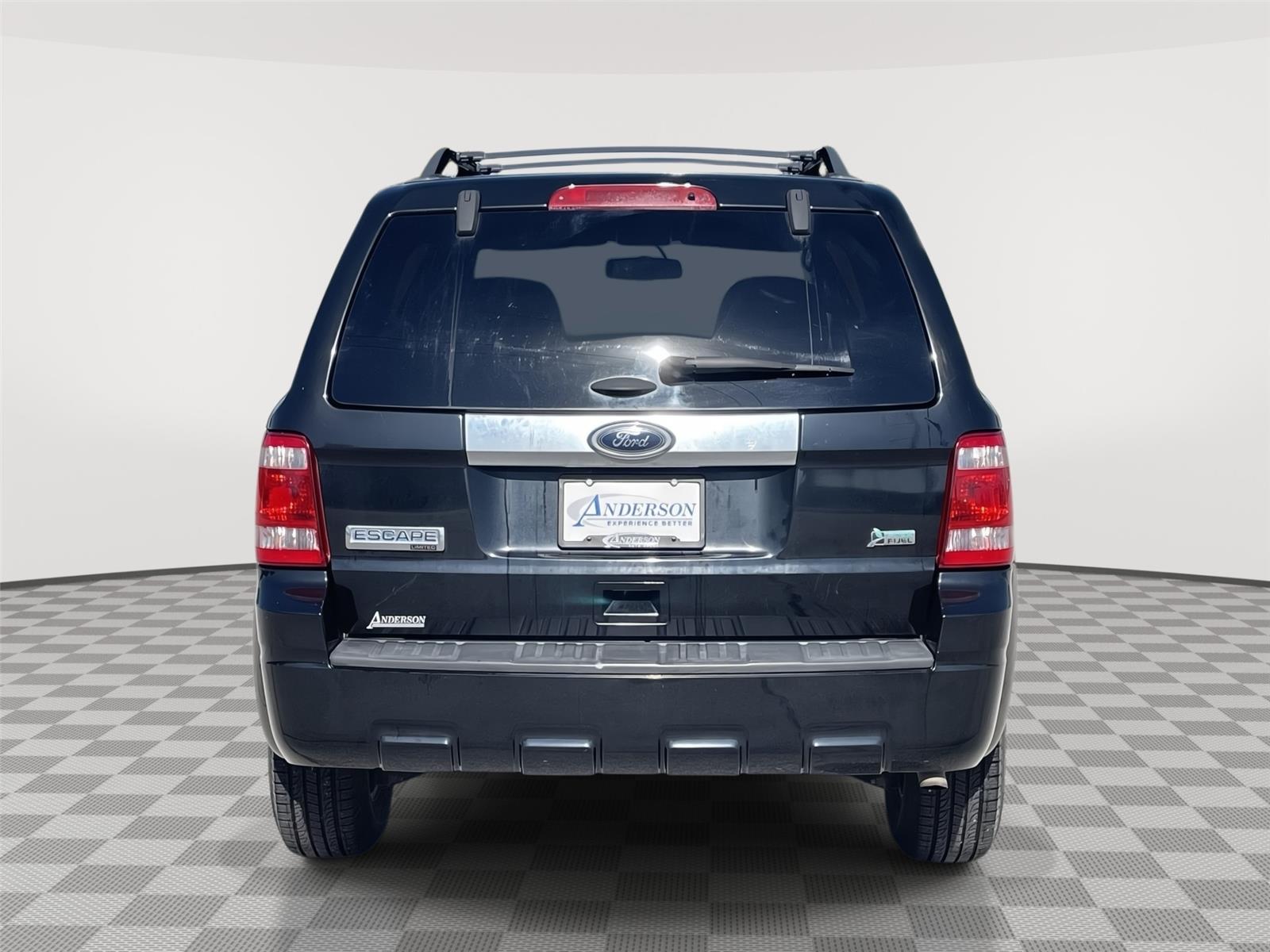 Vehicle photo 8