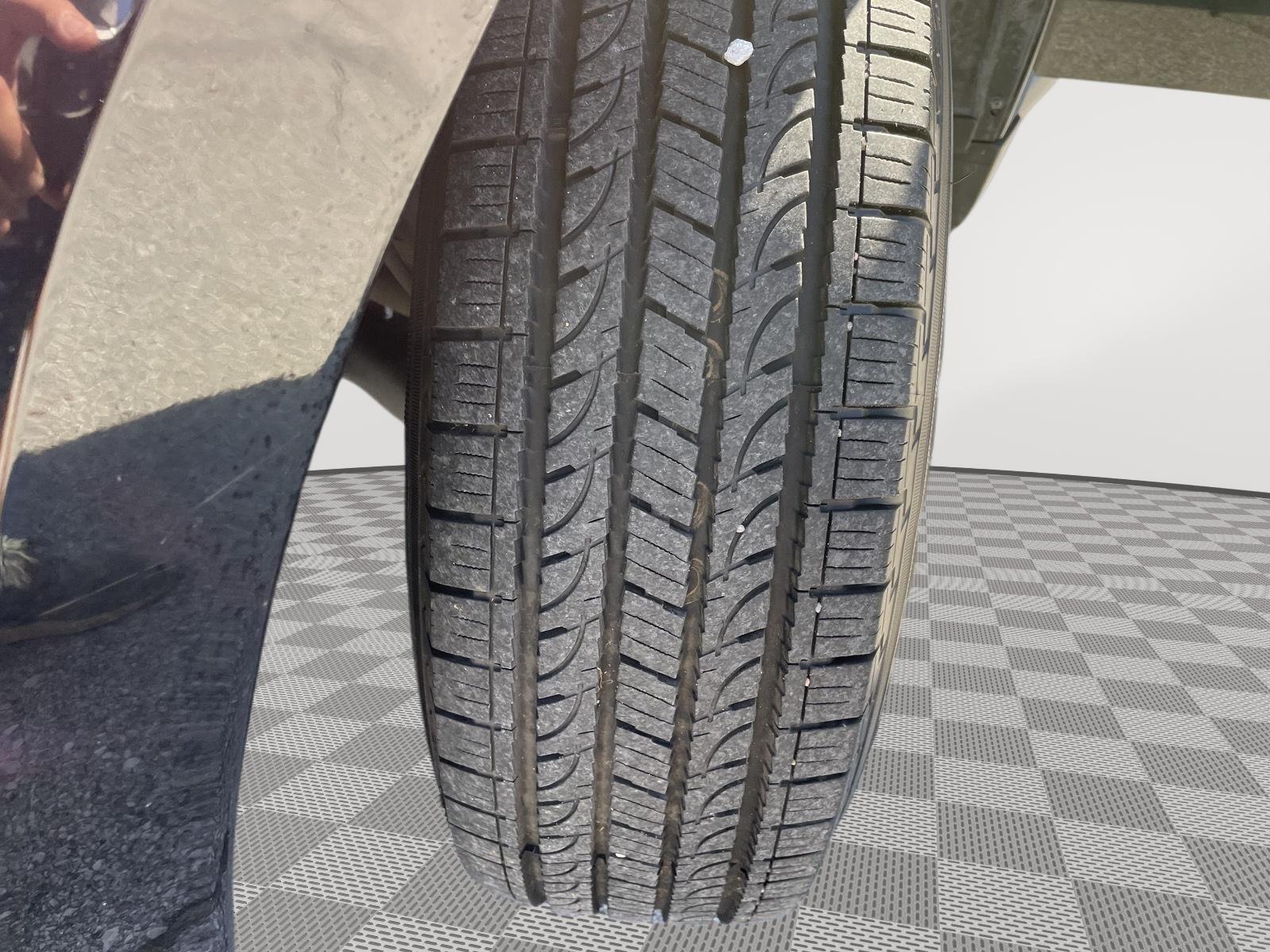 Vehicle photo 11