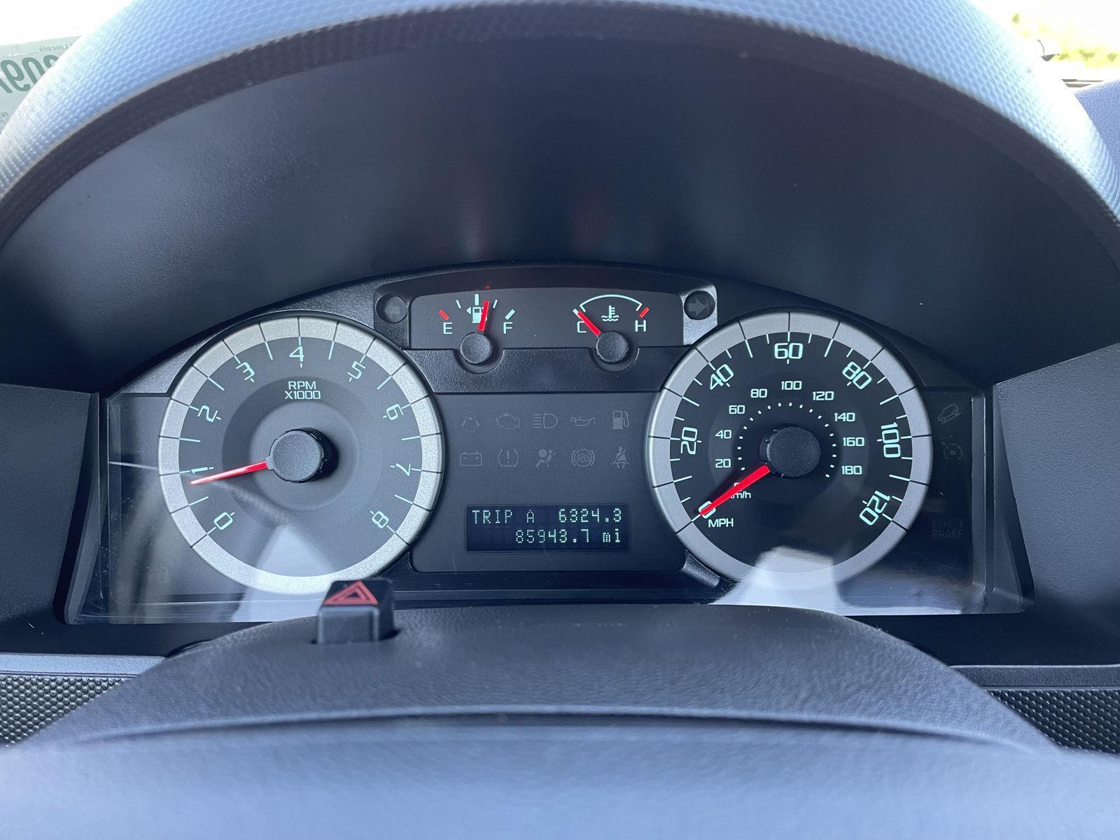 Vehicle photo 15