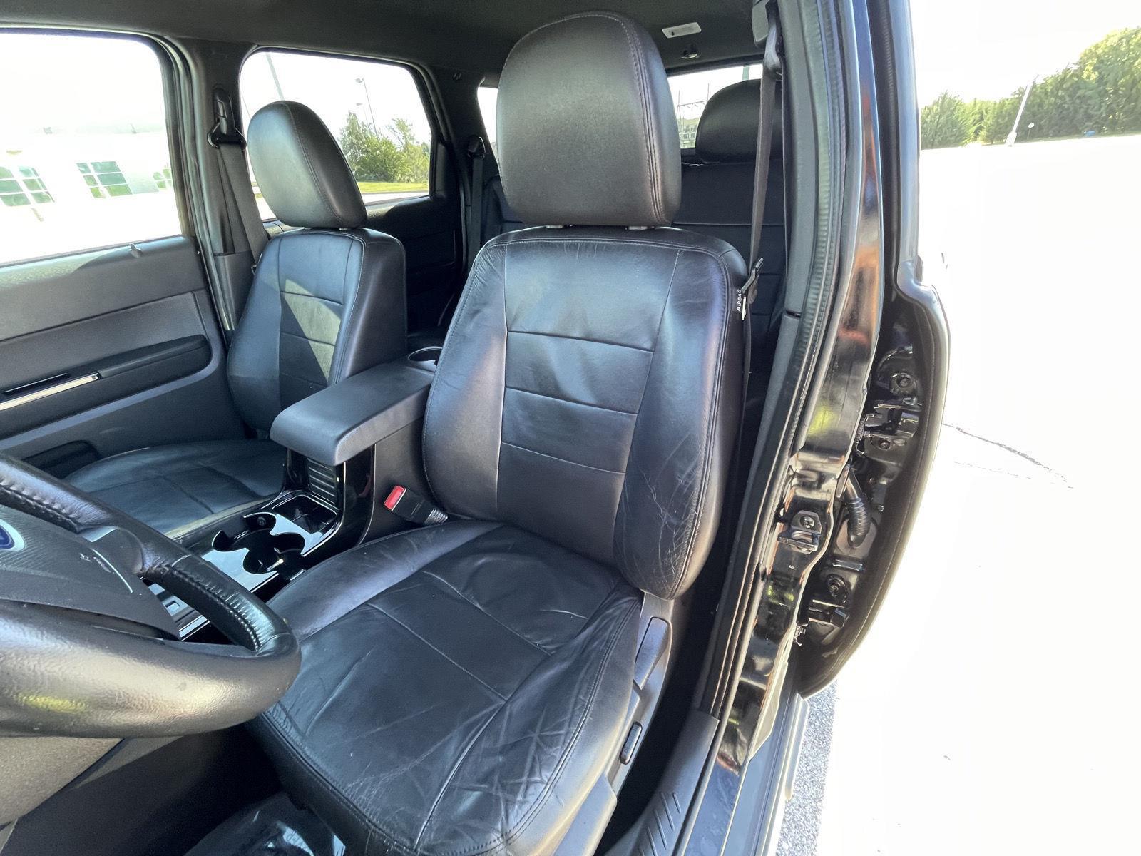 Vehicle photo 18